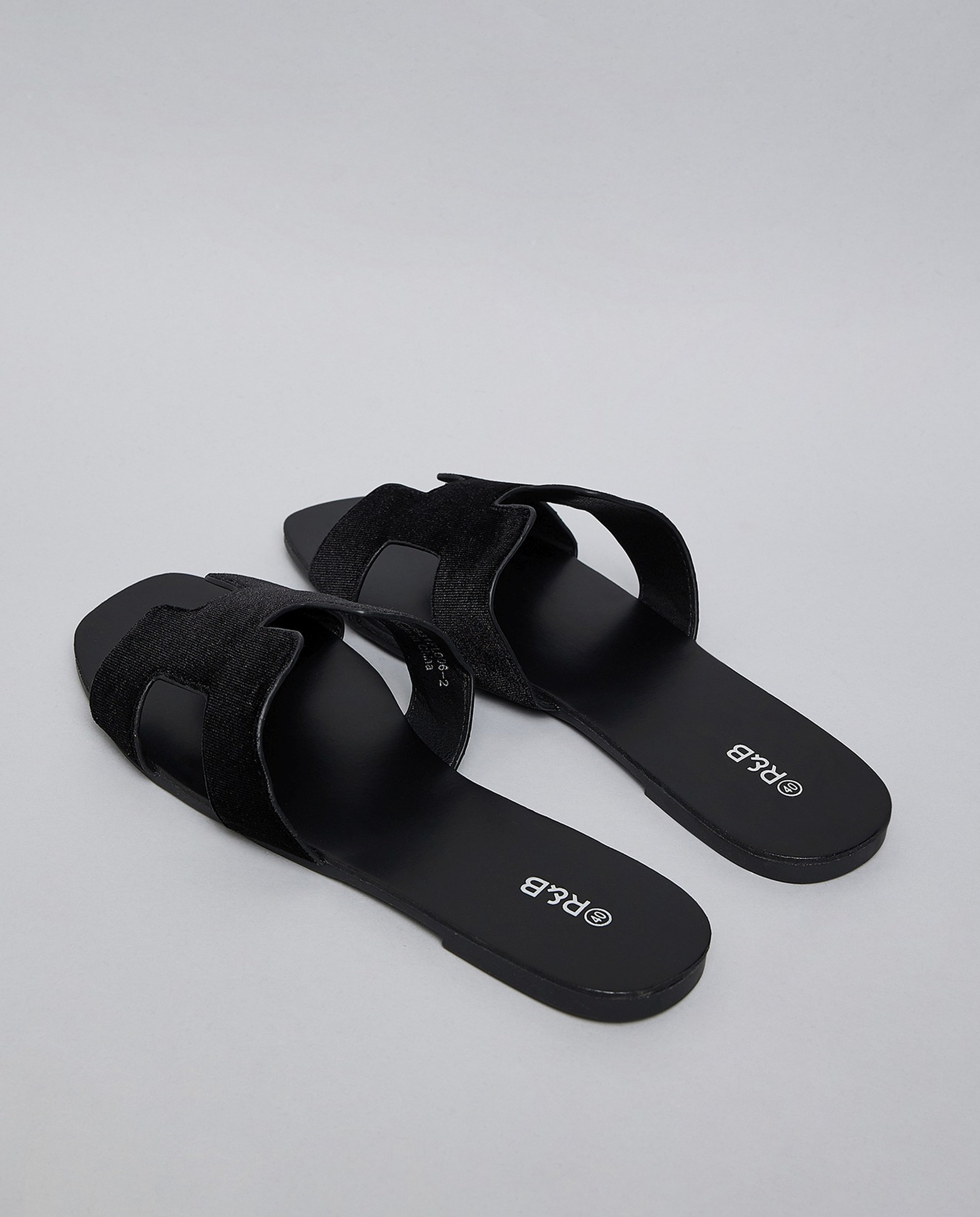 Cut-Out Flat Sandals