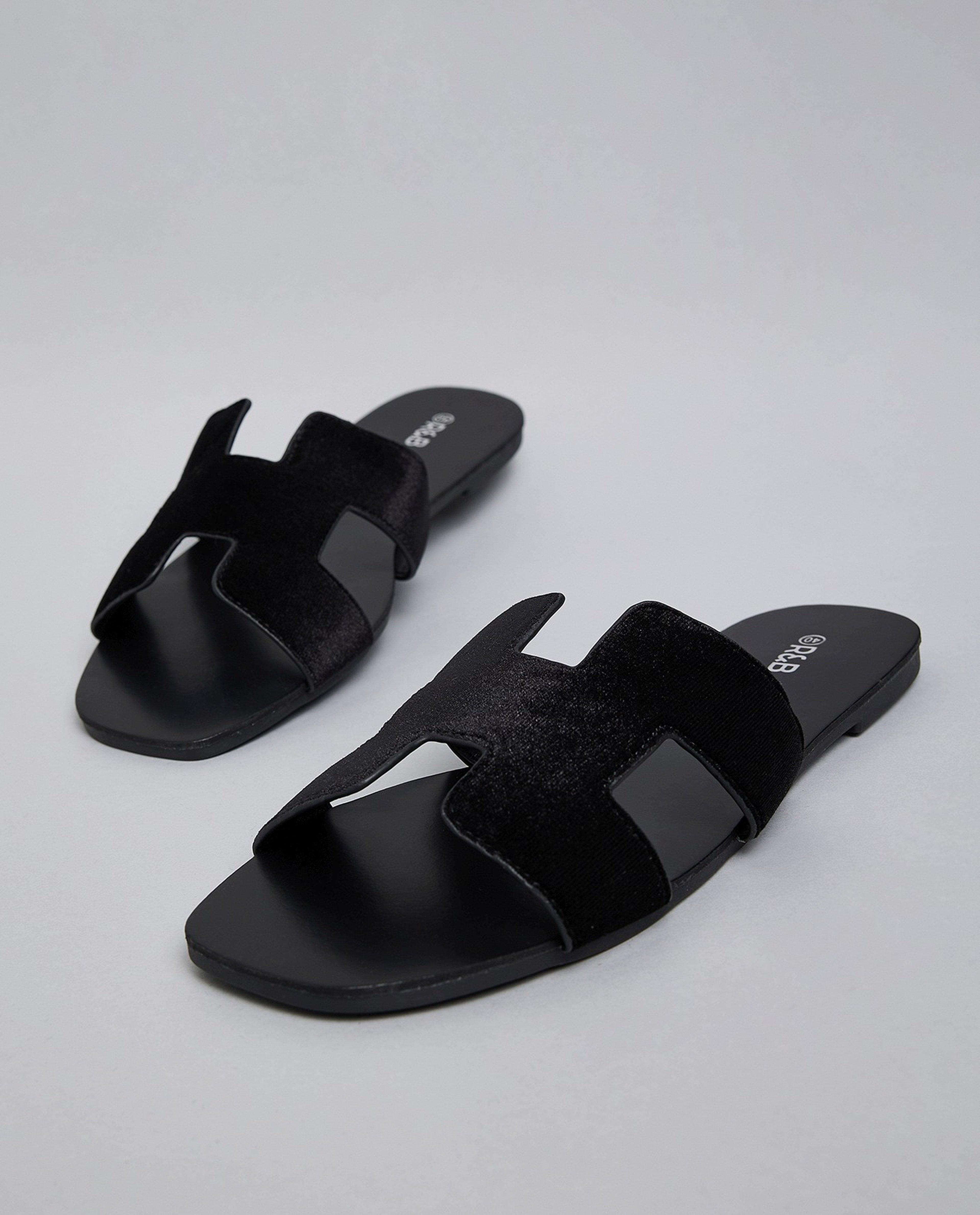 Cut-Out Flat Sandals