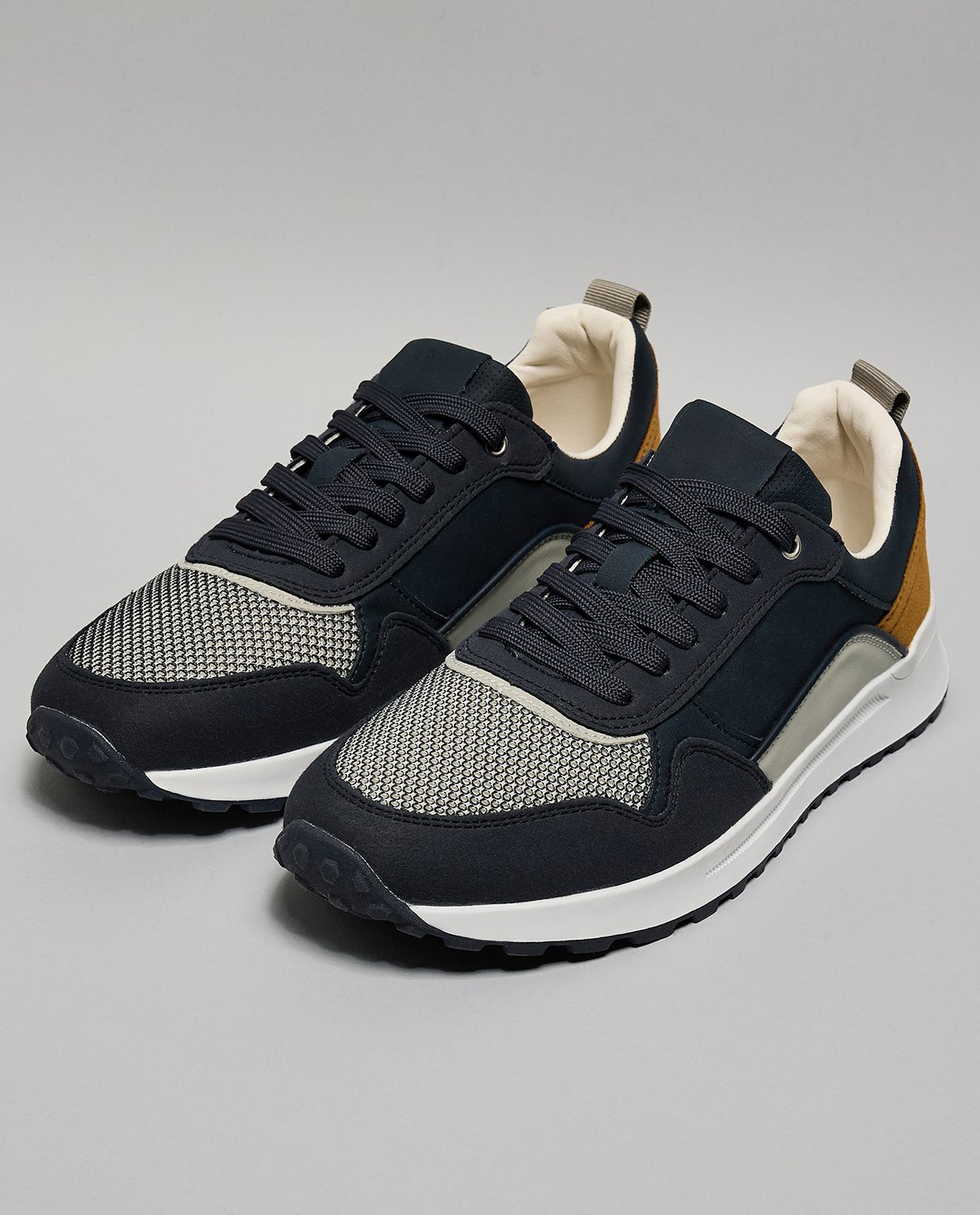 Color Block Low Top Sneakers