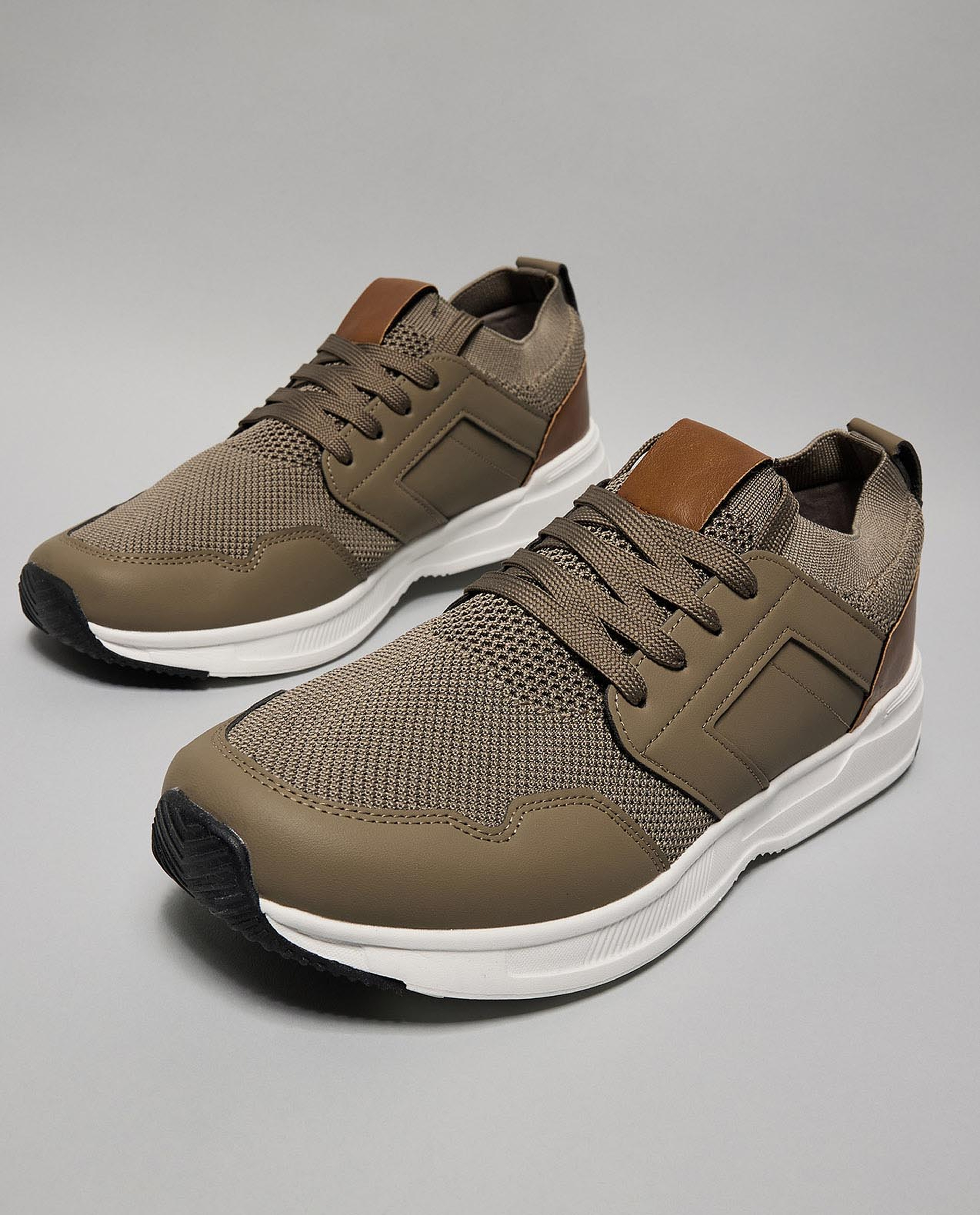 Color Block Lace Up Sneakers