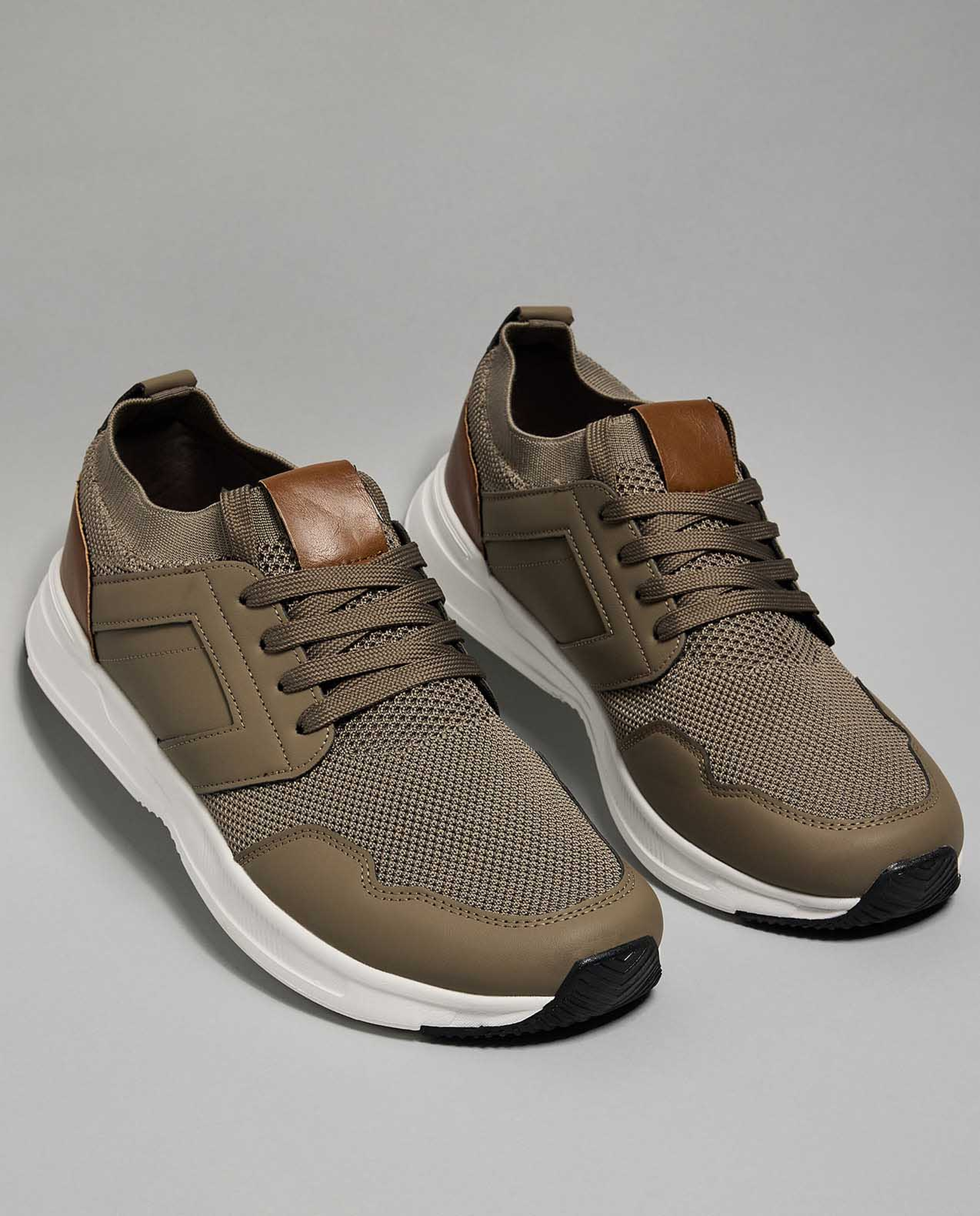 Color Block Lace Up Sneakers