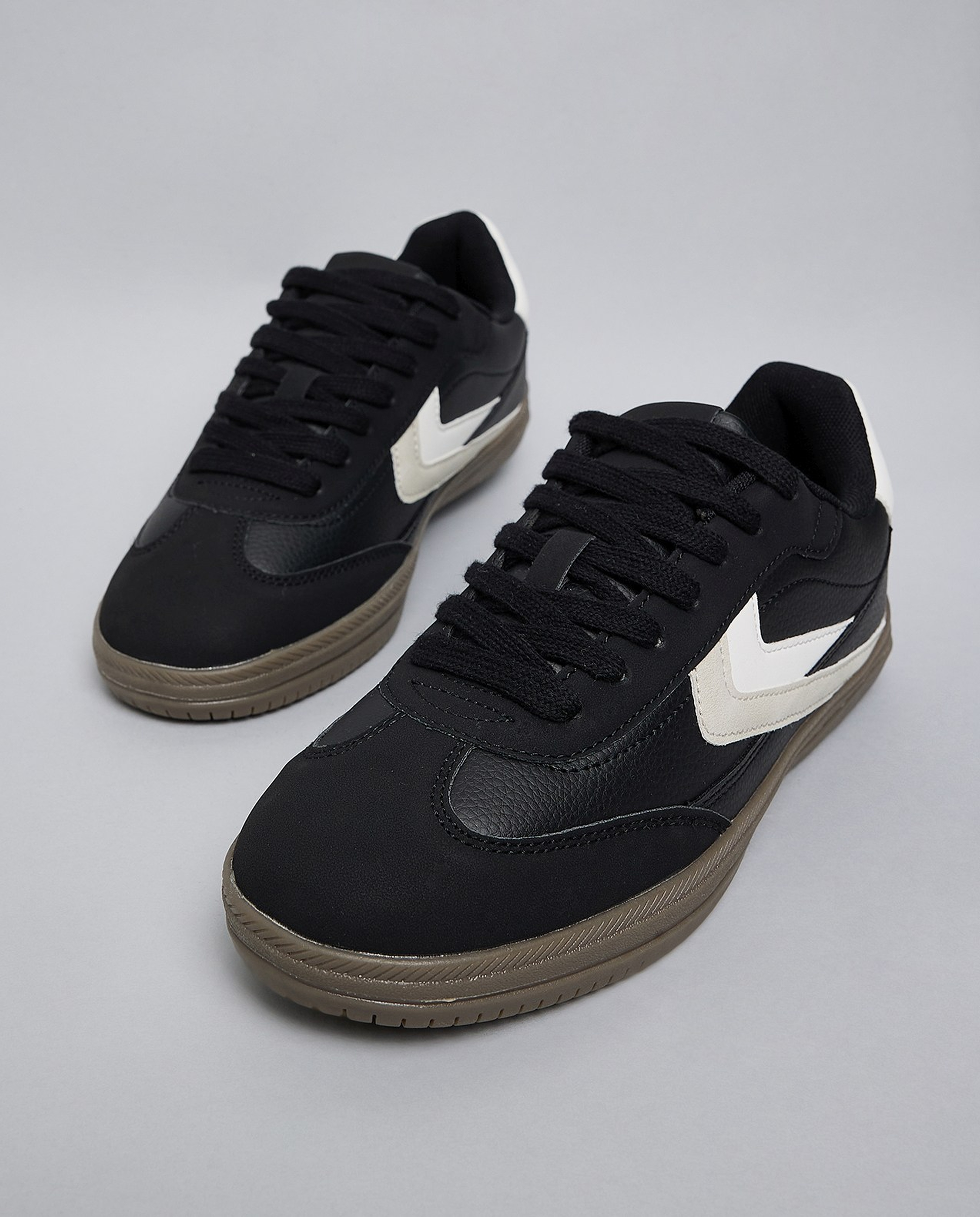 Color Block Lace Up Sneakers