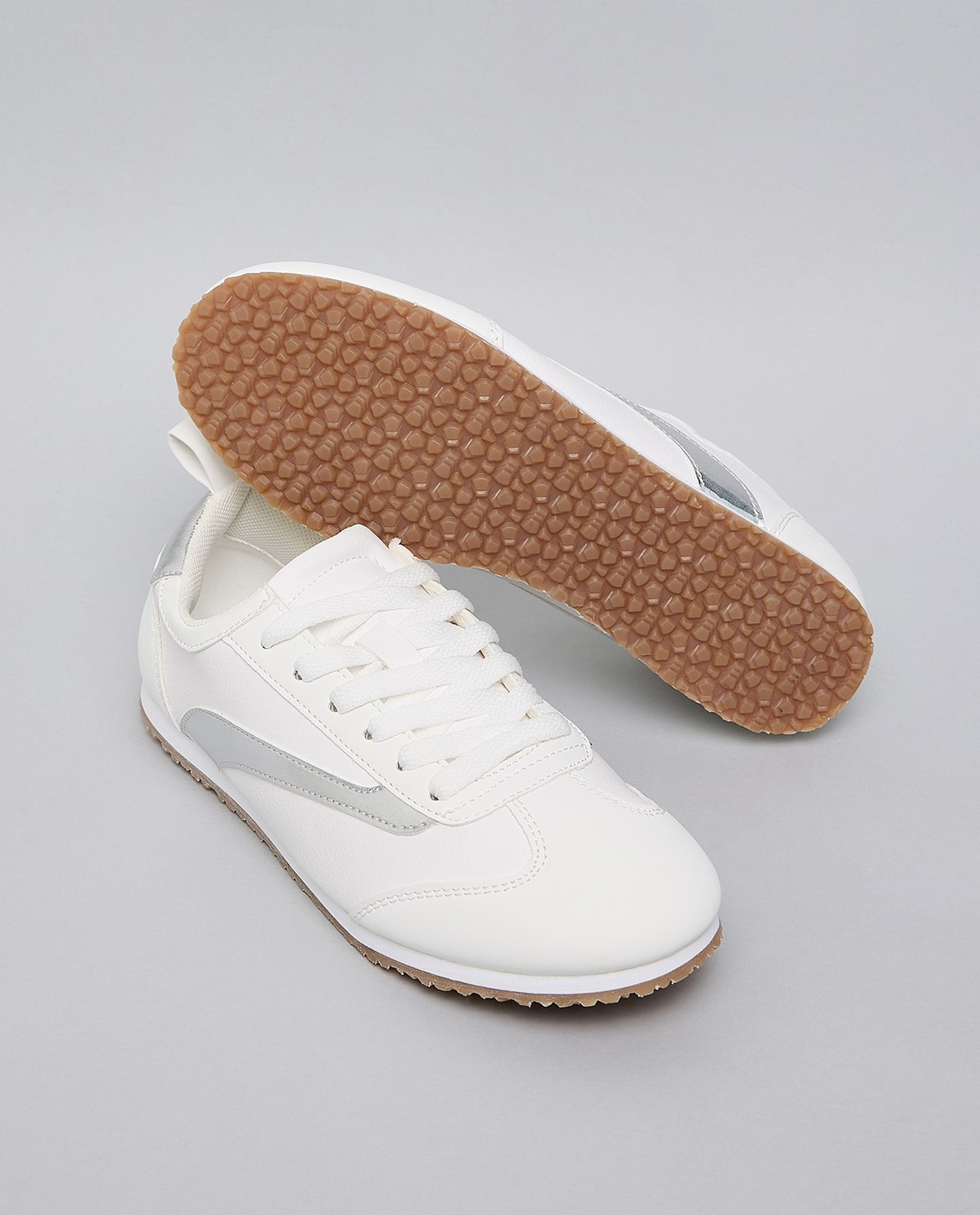 Color Block Lace Up Sneakers