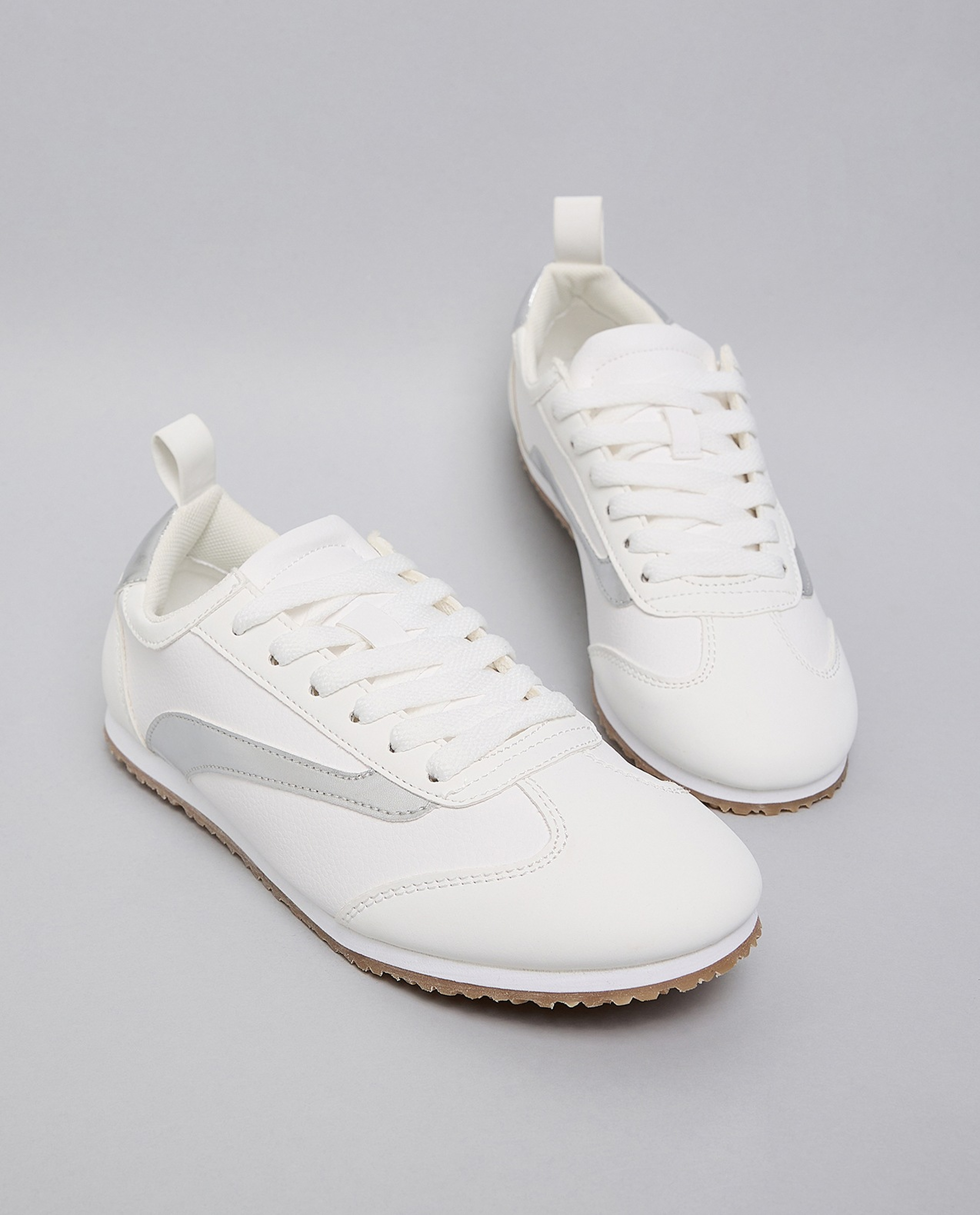 Color Block Lace Up Sneakers