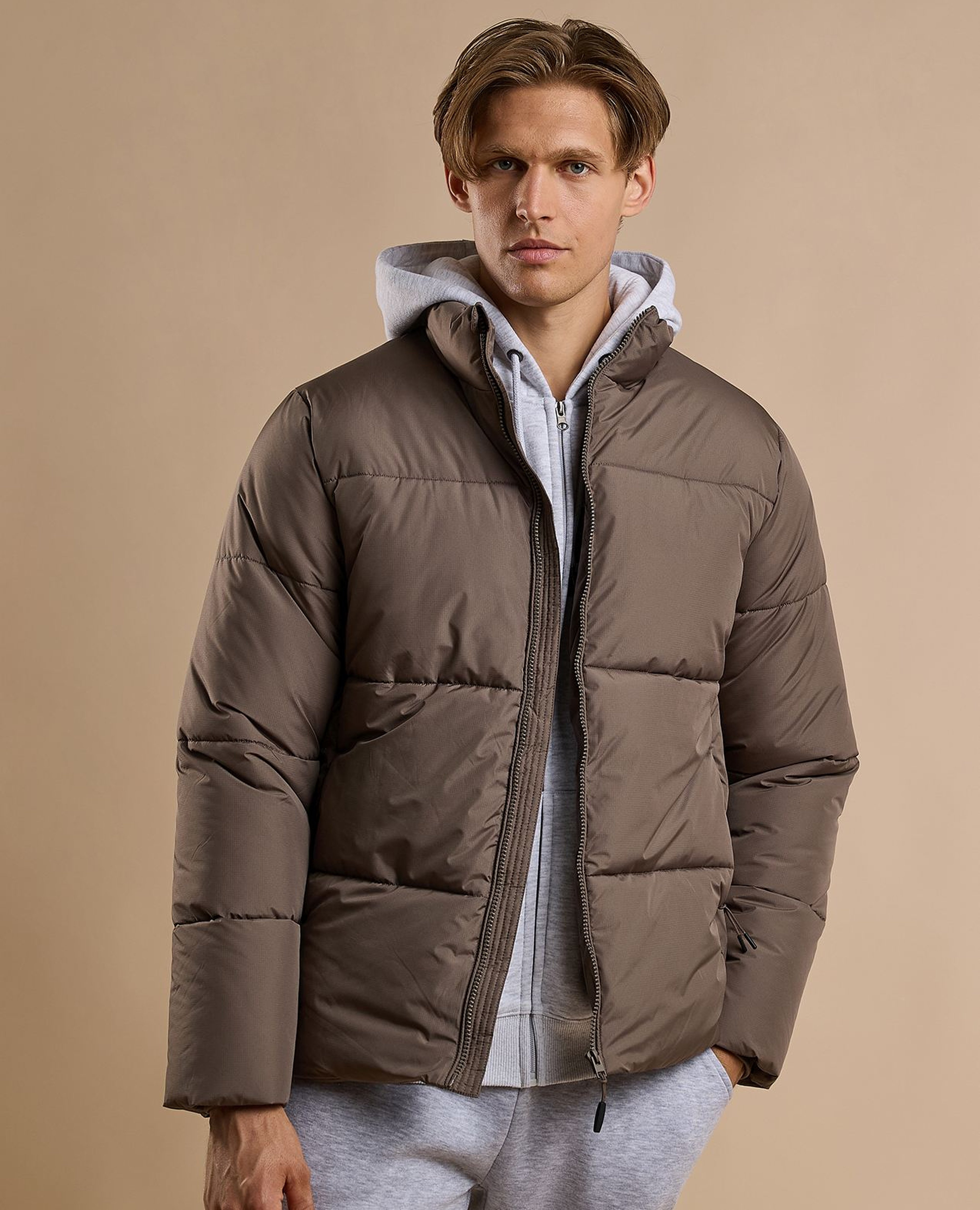 Quilted Puffer Jacket with Zipper Closure
