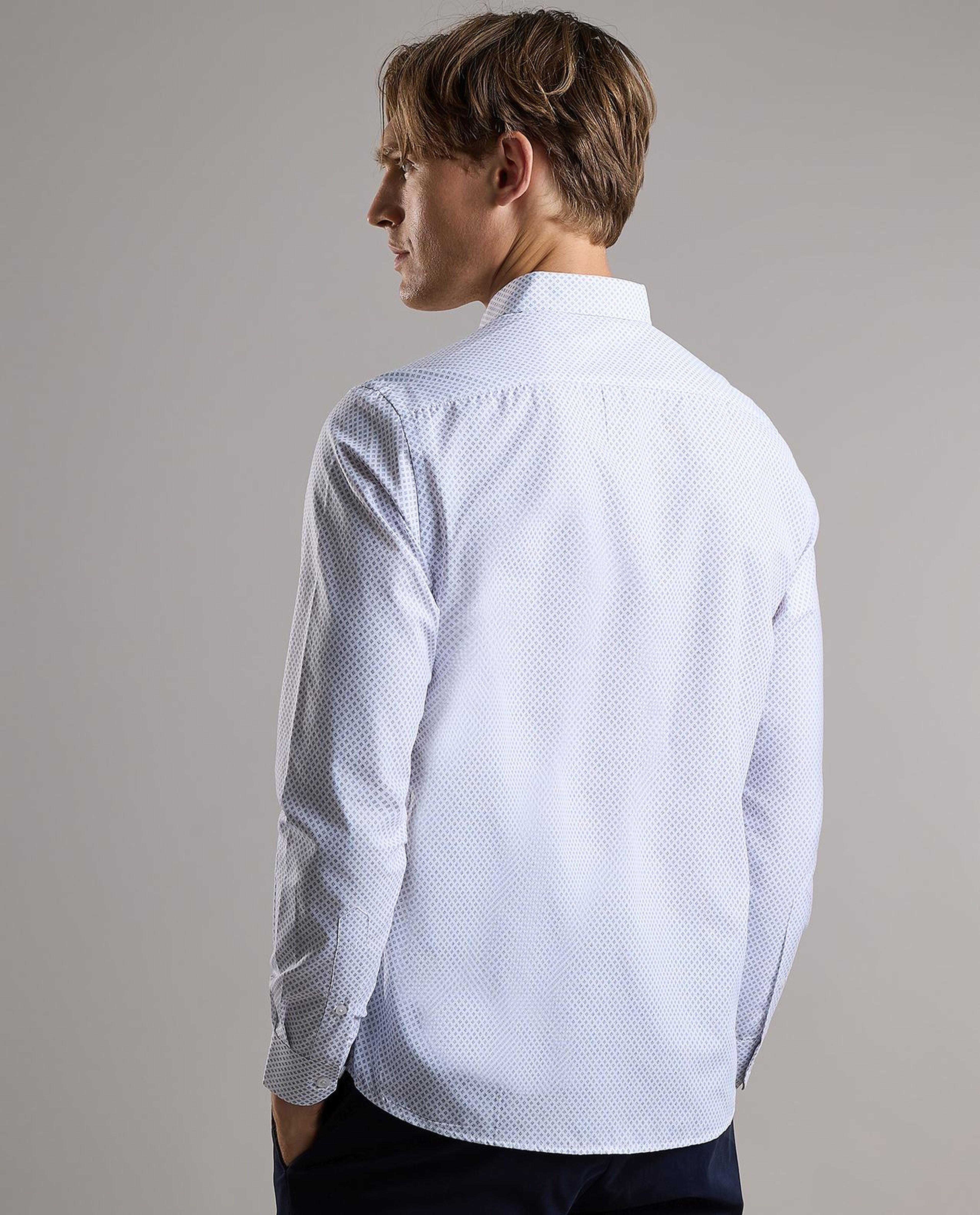 Patterned Shirt with Classic Collar and Long Sleeves