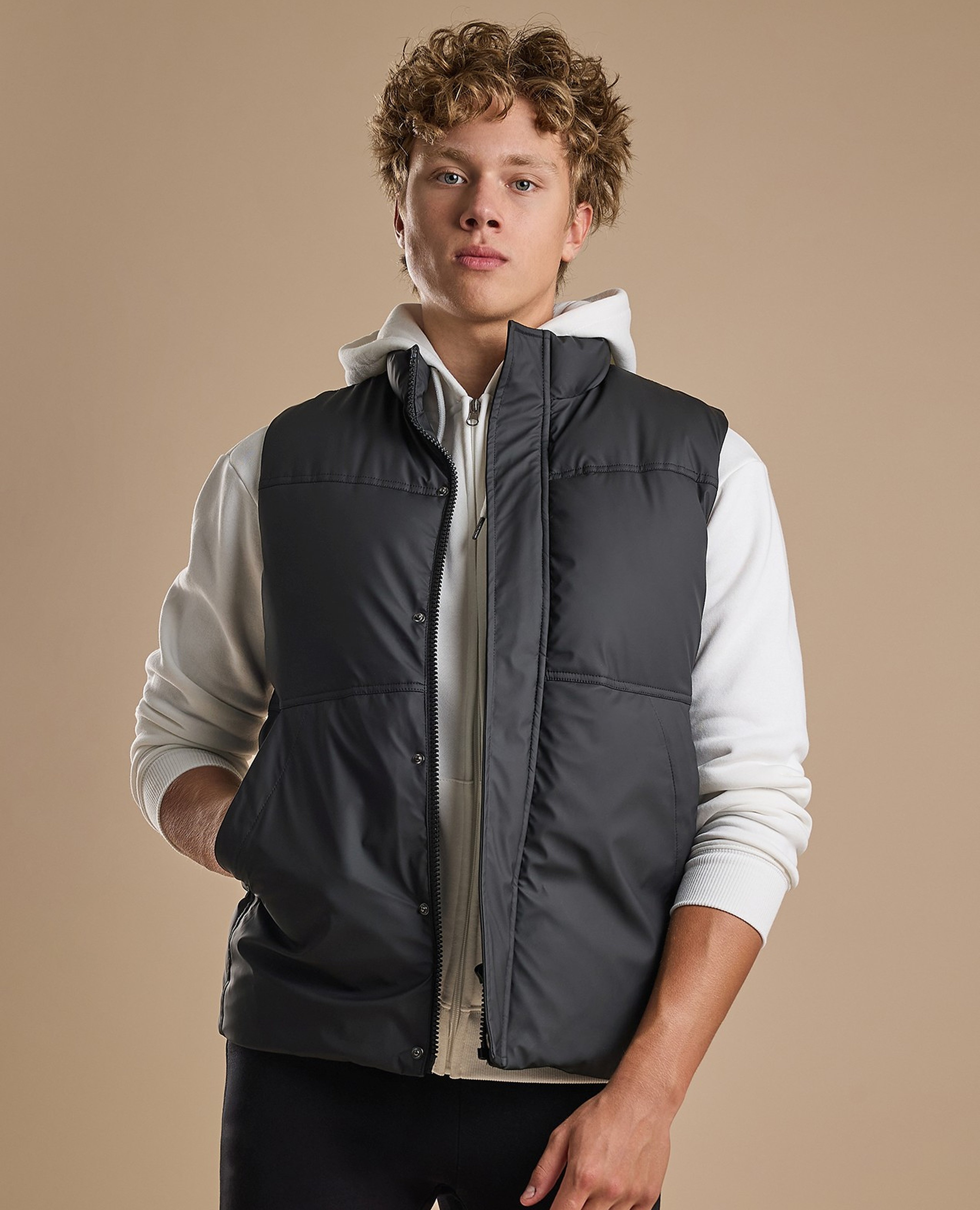 Quilted Gilet with Zipper Closure