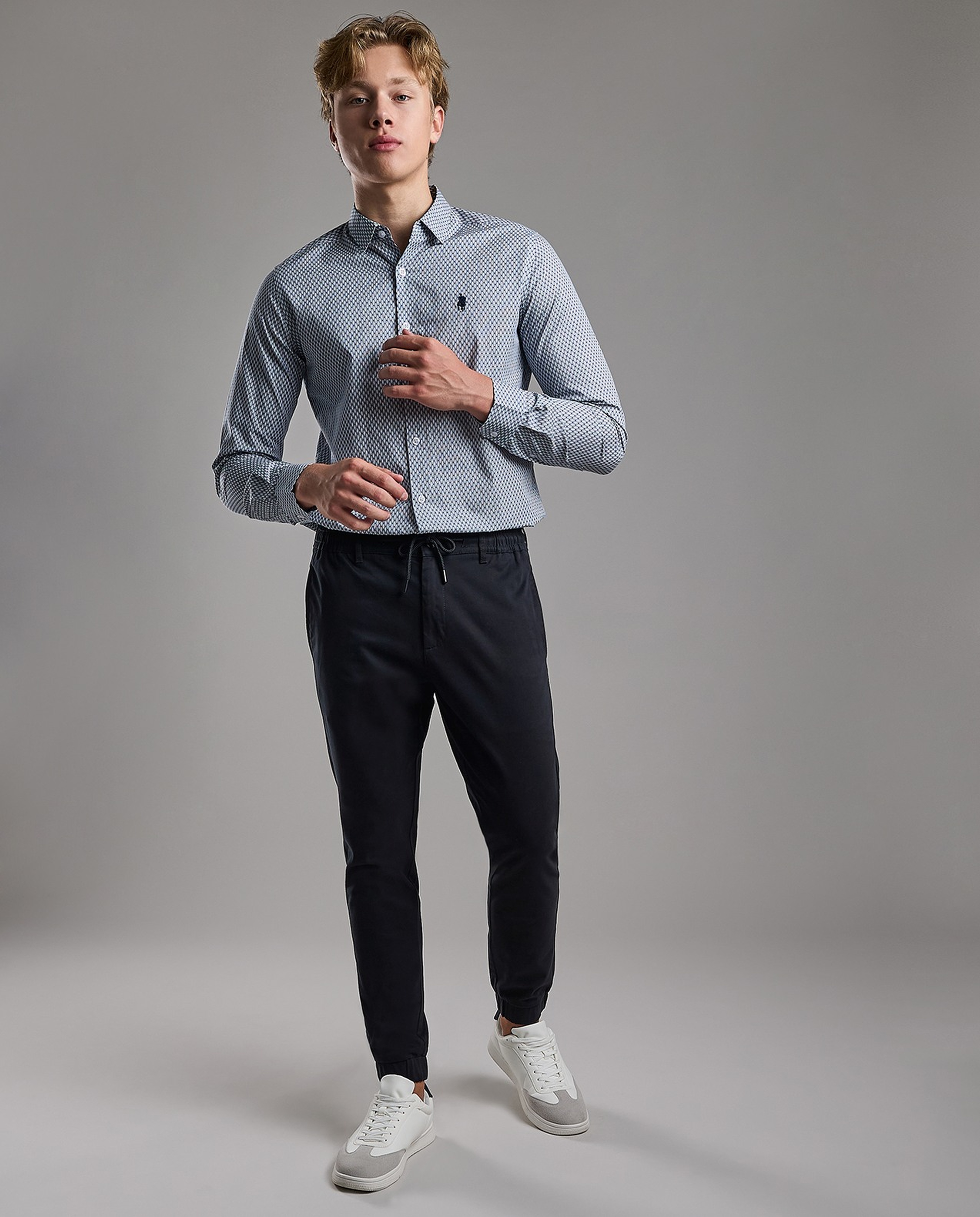 Patterned Shirt with Classic Collar and Long Sleeves