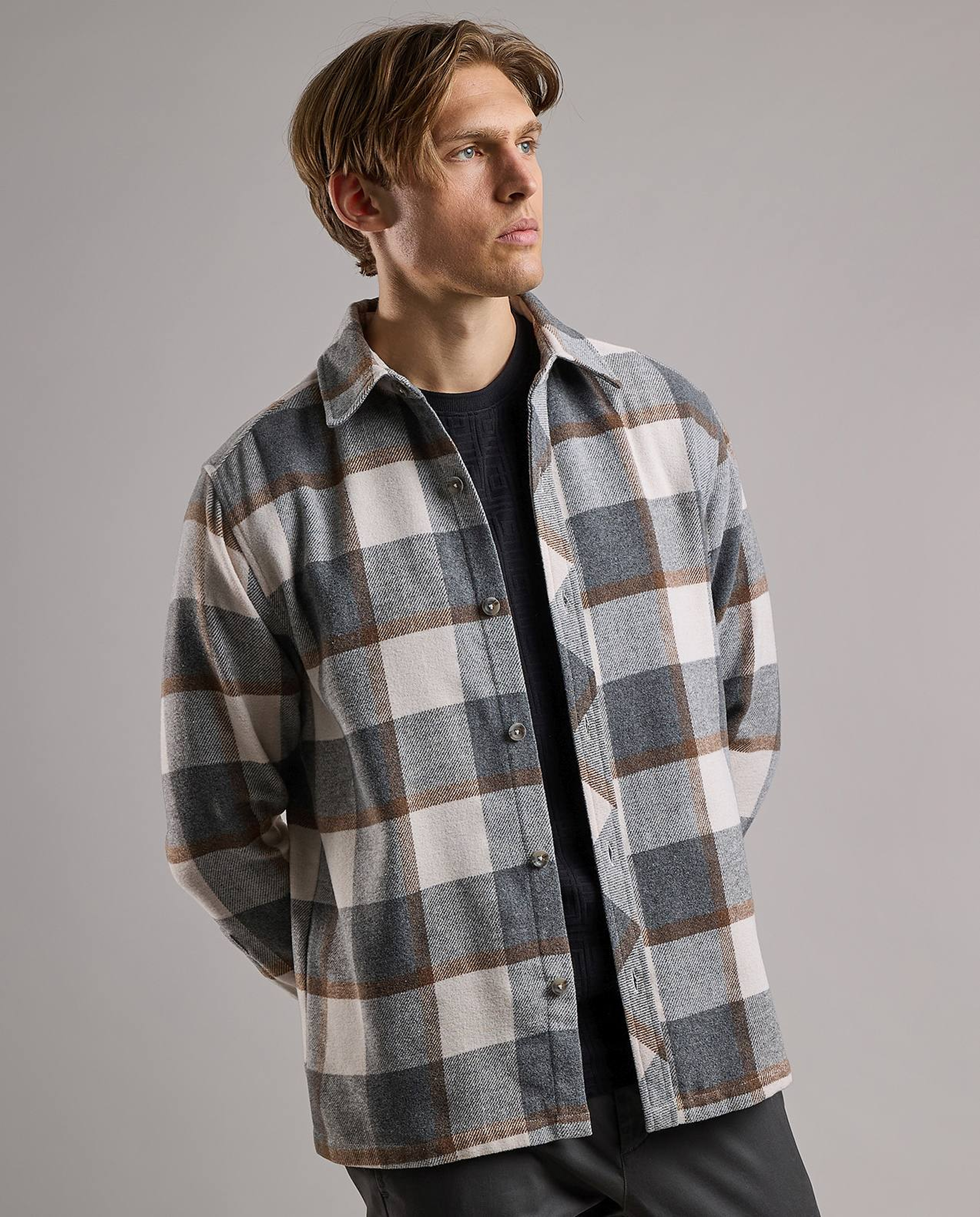 Checked Shirt with Classic Collar and Long Sleeves