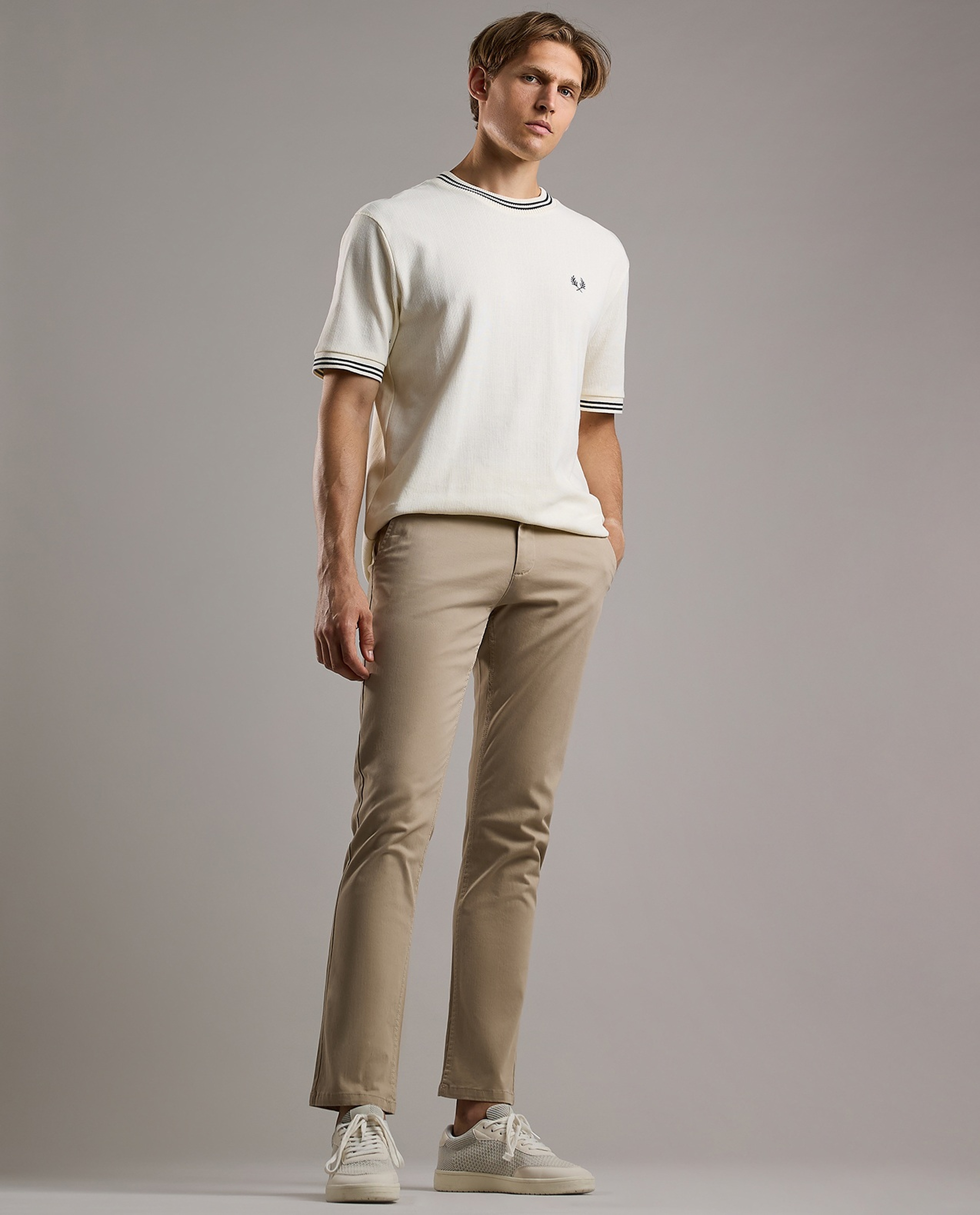 Solid Chinos with Button Closure