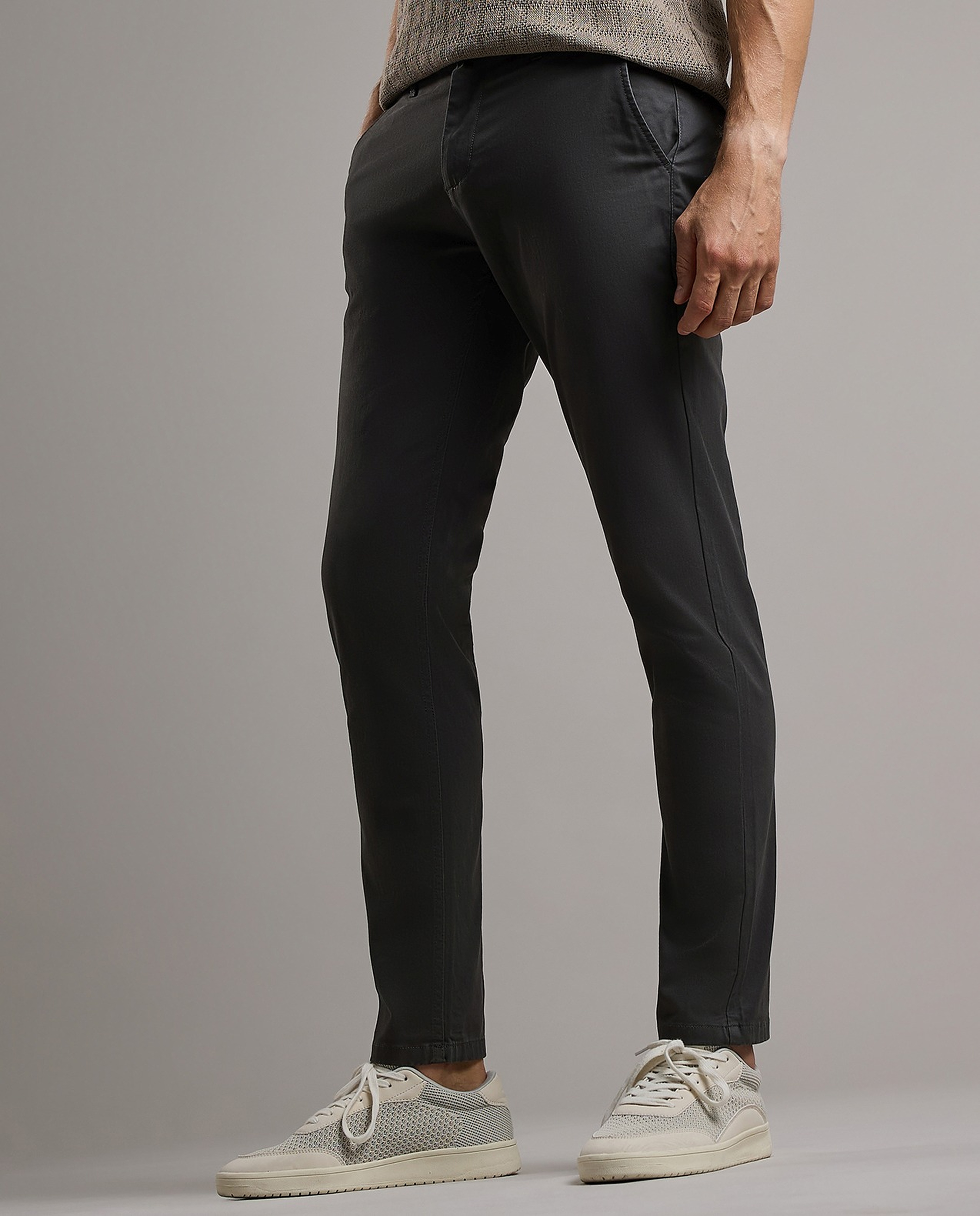 Solid Chinos with Button Closure