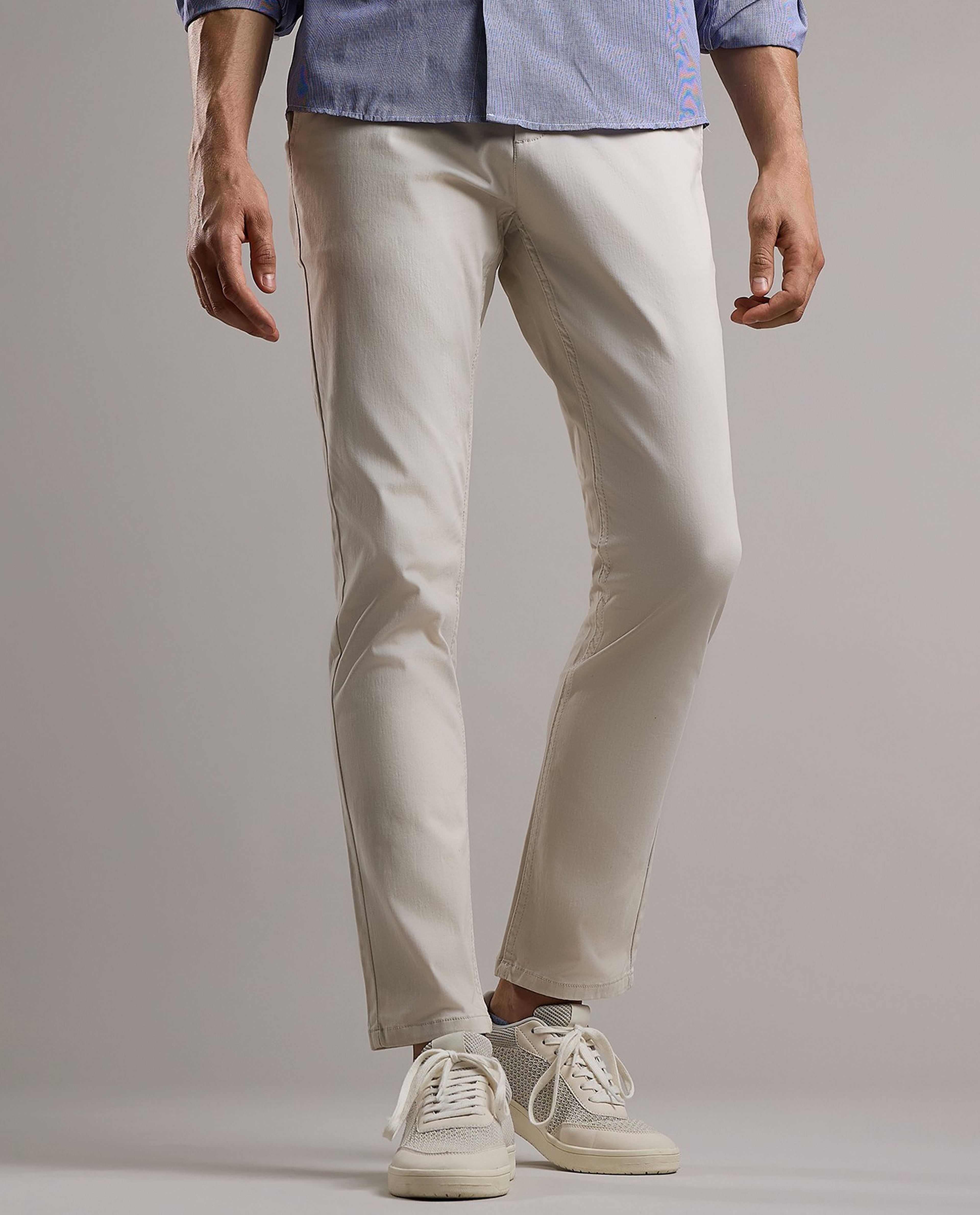Solid Chinos with Button Closure