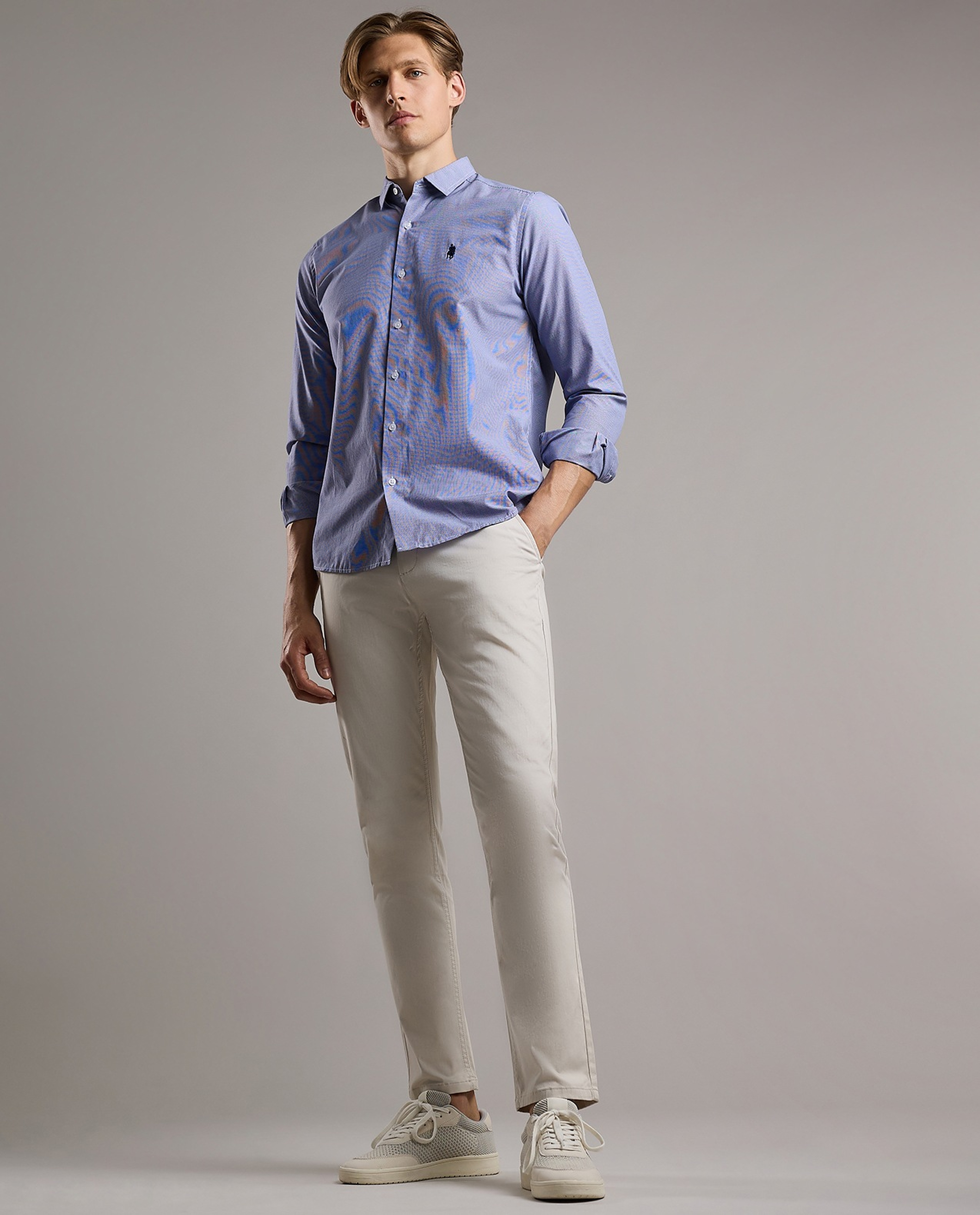 Solid Chinos with Button Closure