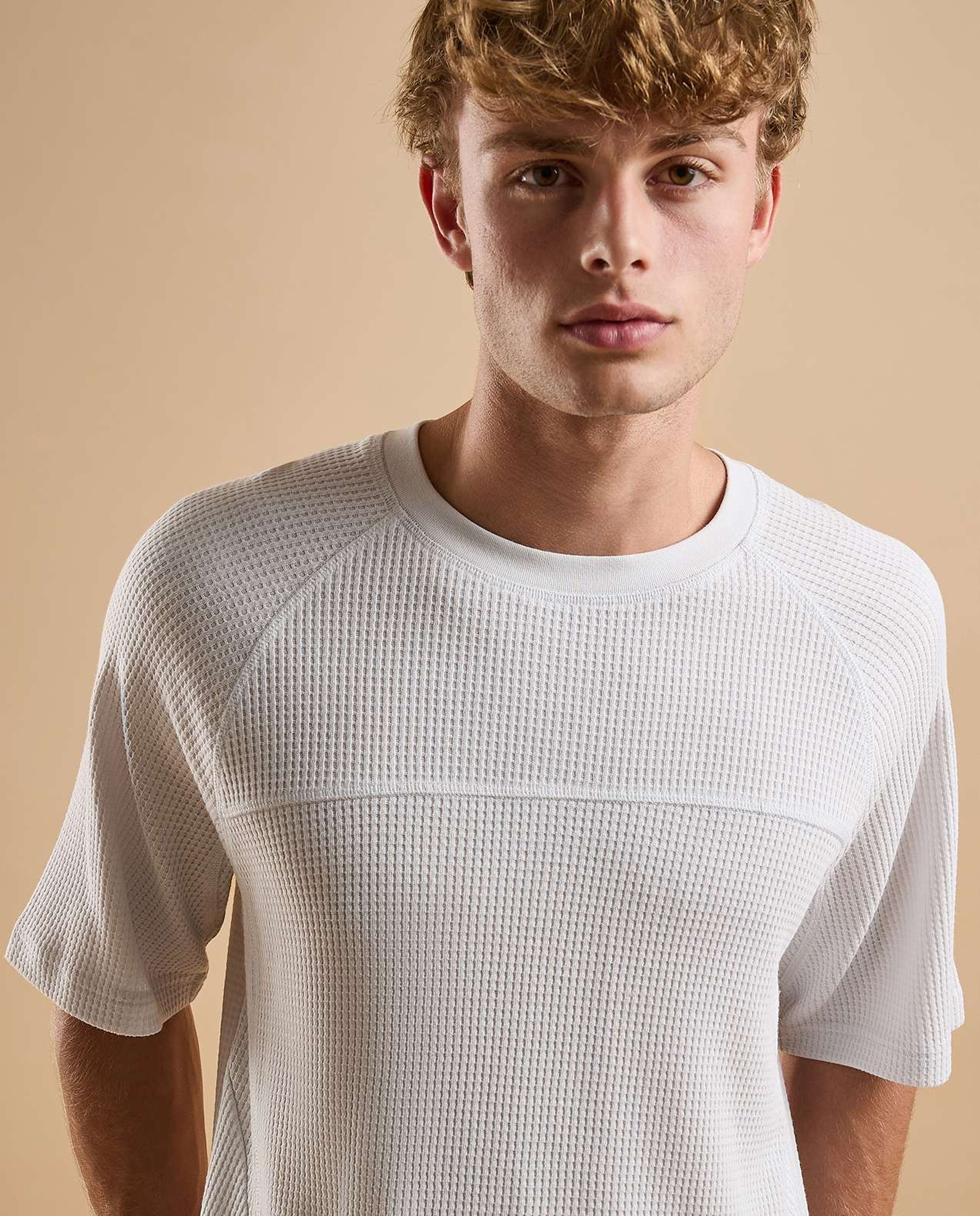 Solid Active T-Shirt with Crew Neck and Short Sleeves