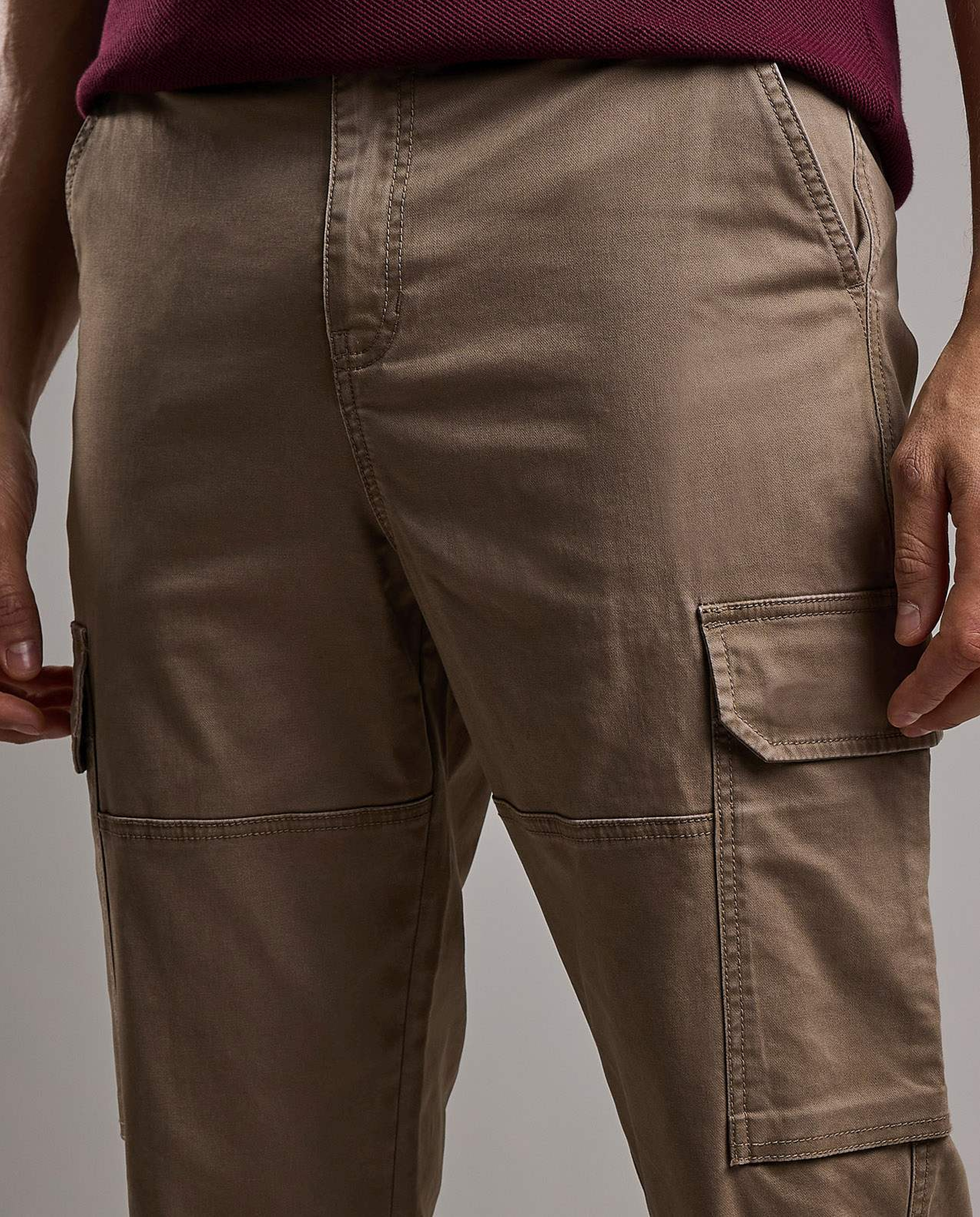 Solid Chinos with Button Closure