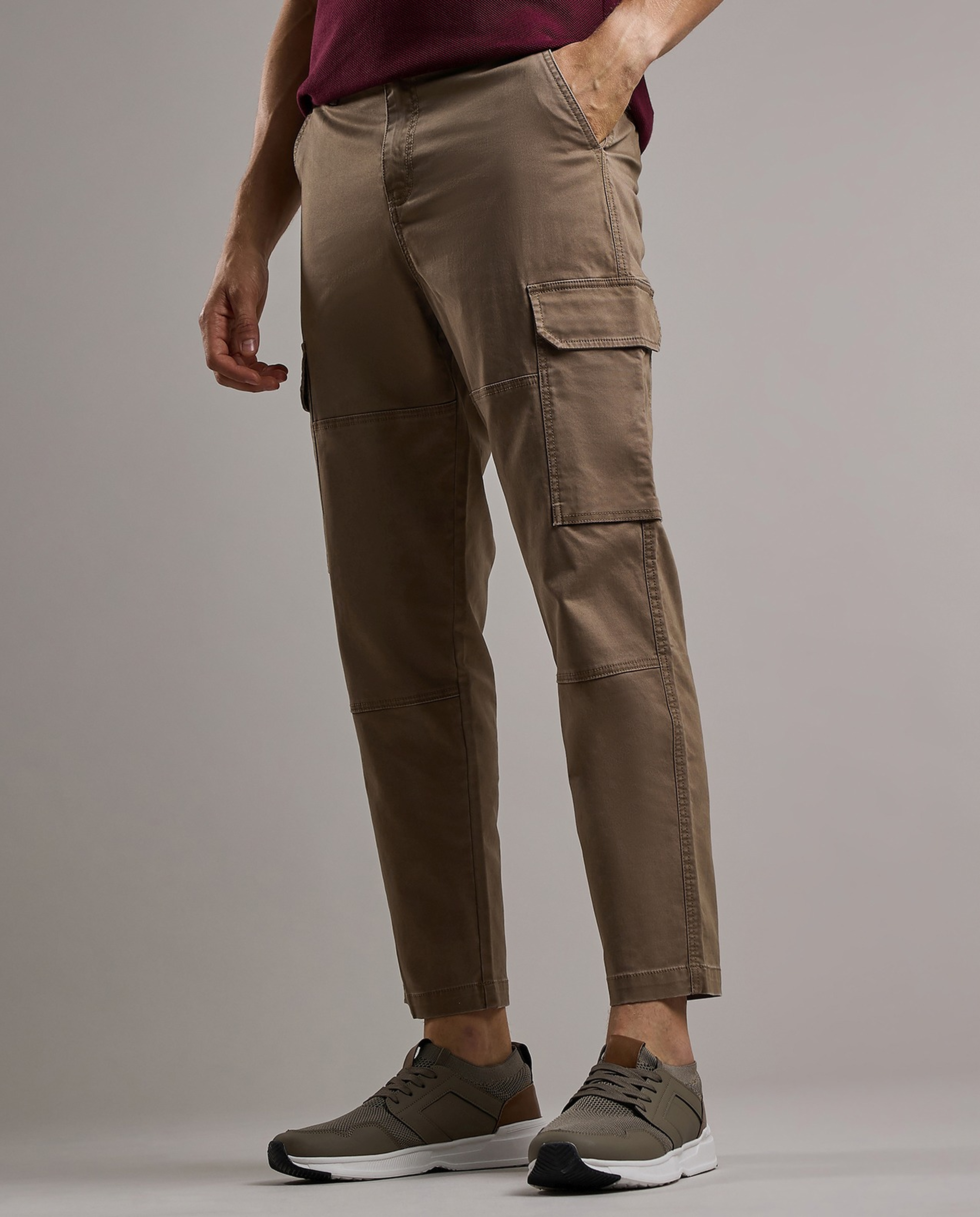 Solid Chinos with Button Closure