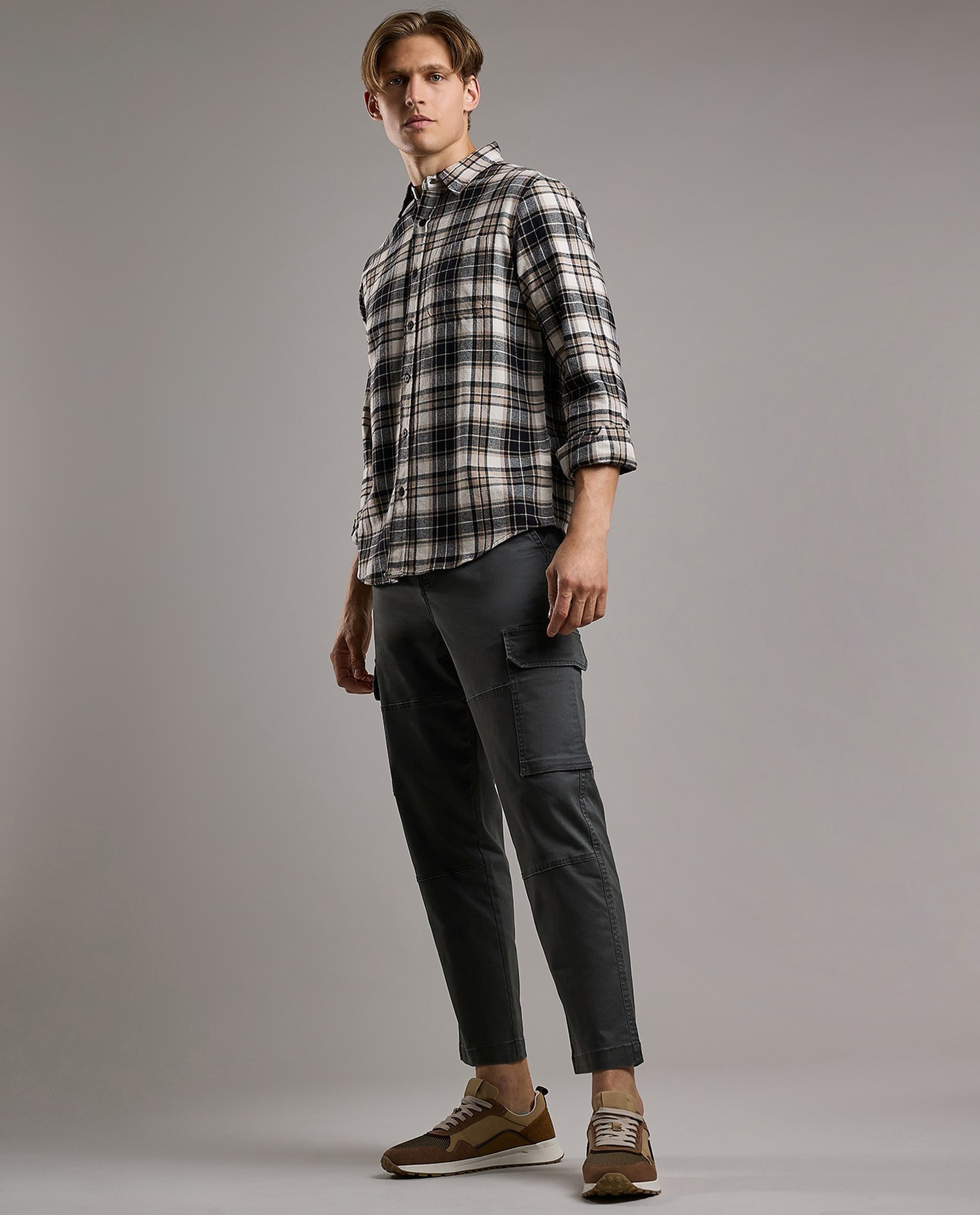 Solid Chinos with Button Closure