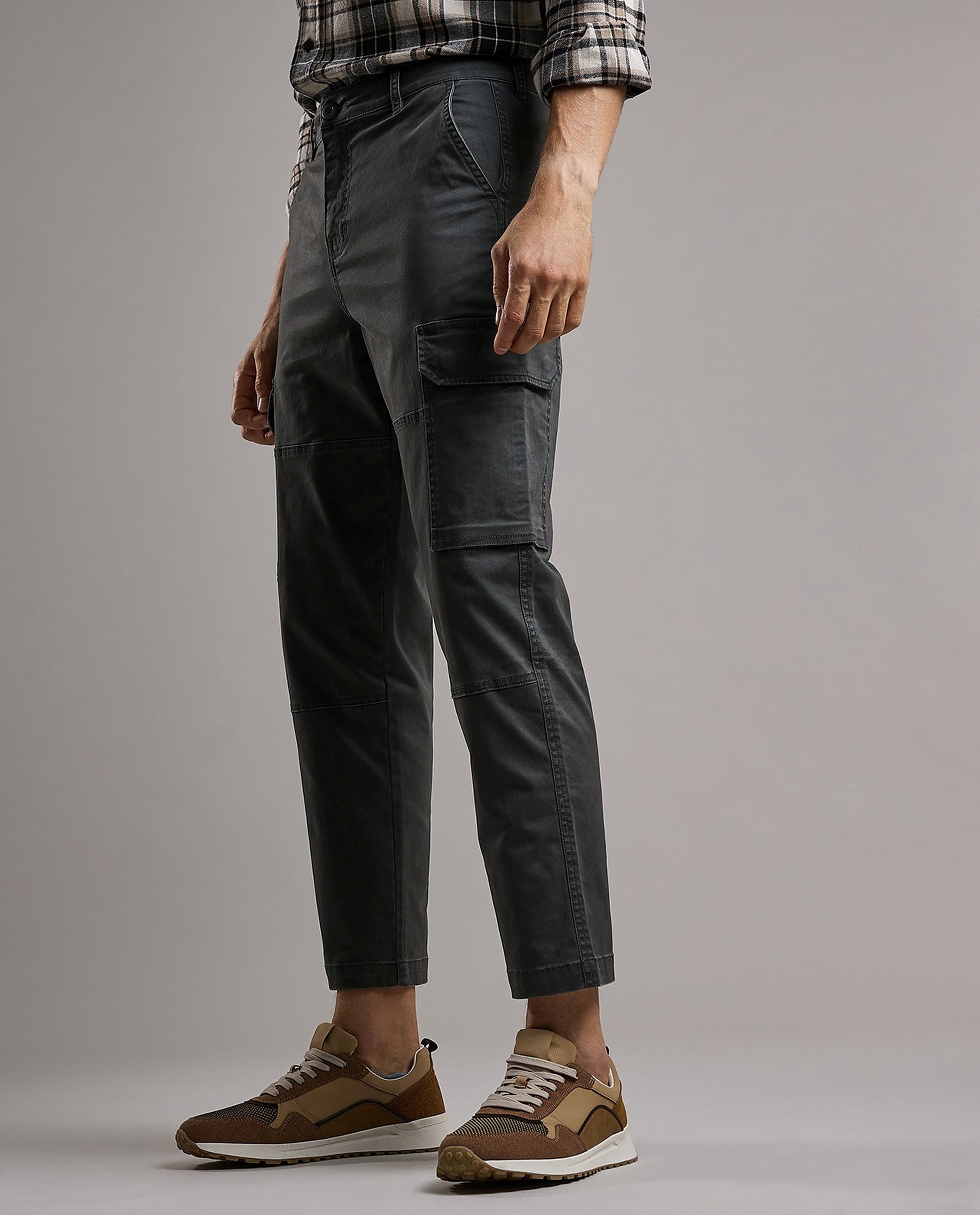 Solid Chinos with Button Closure