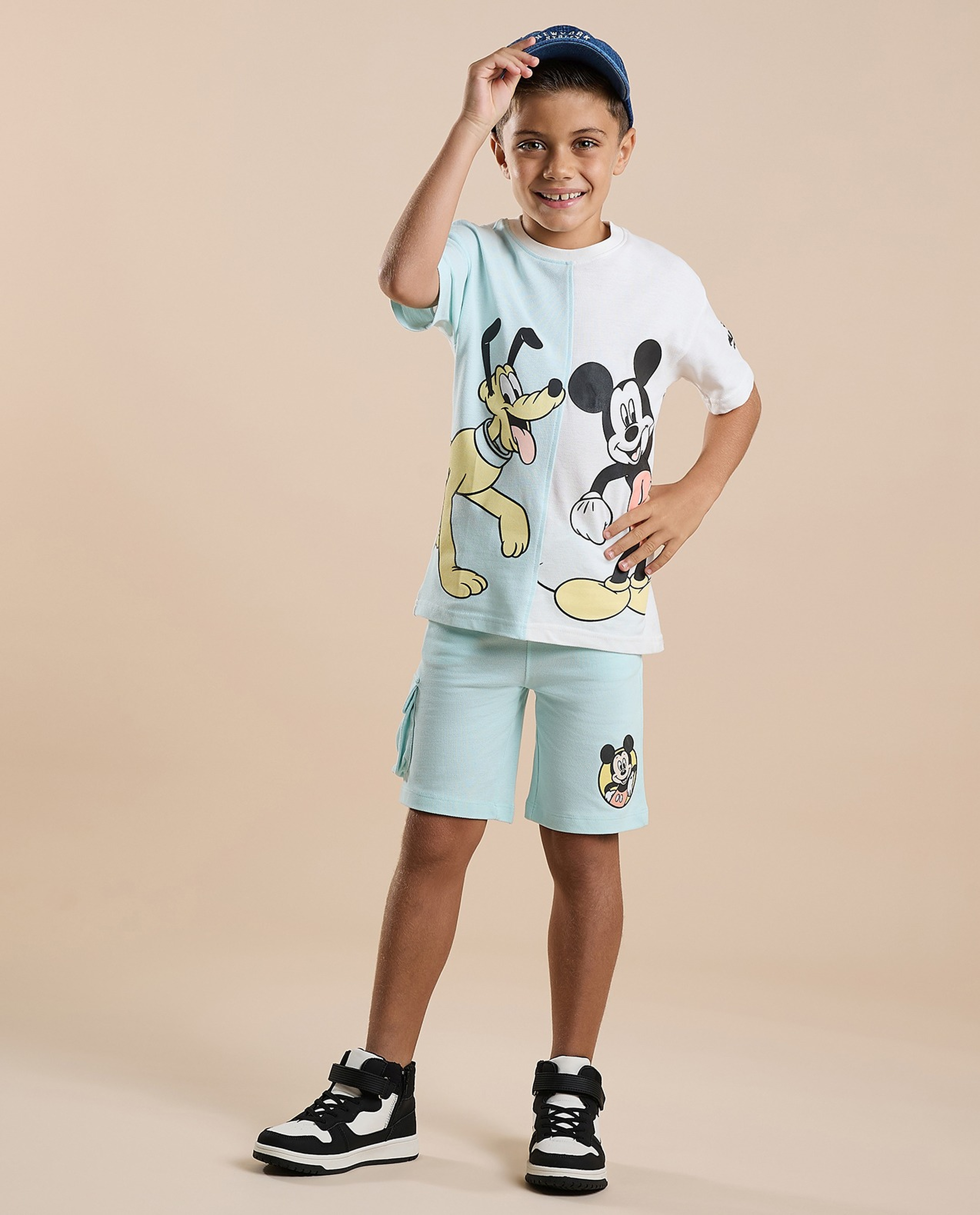 Mickey Mouse Print T-Shirt with Crew Neck and Short Sleeves