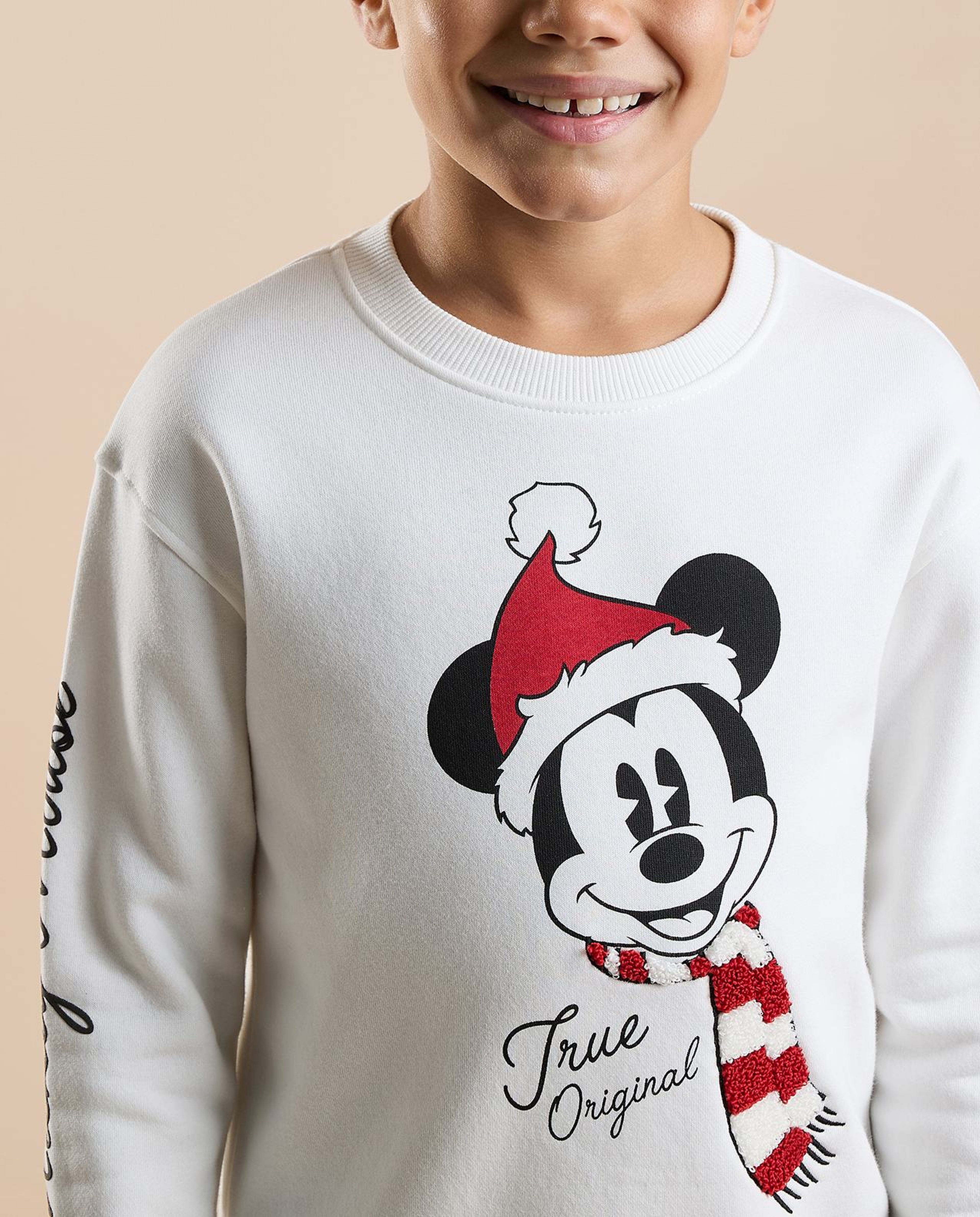 Mickey Mouse Print Sweatshirt with Crew Neck and Long Sleeves