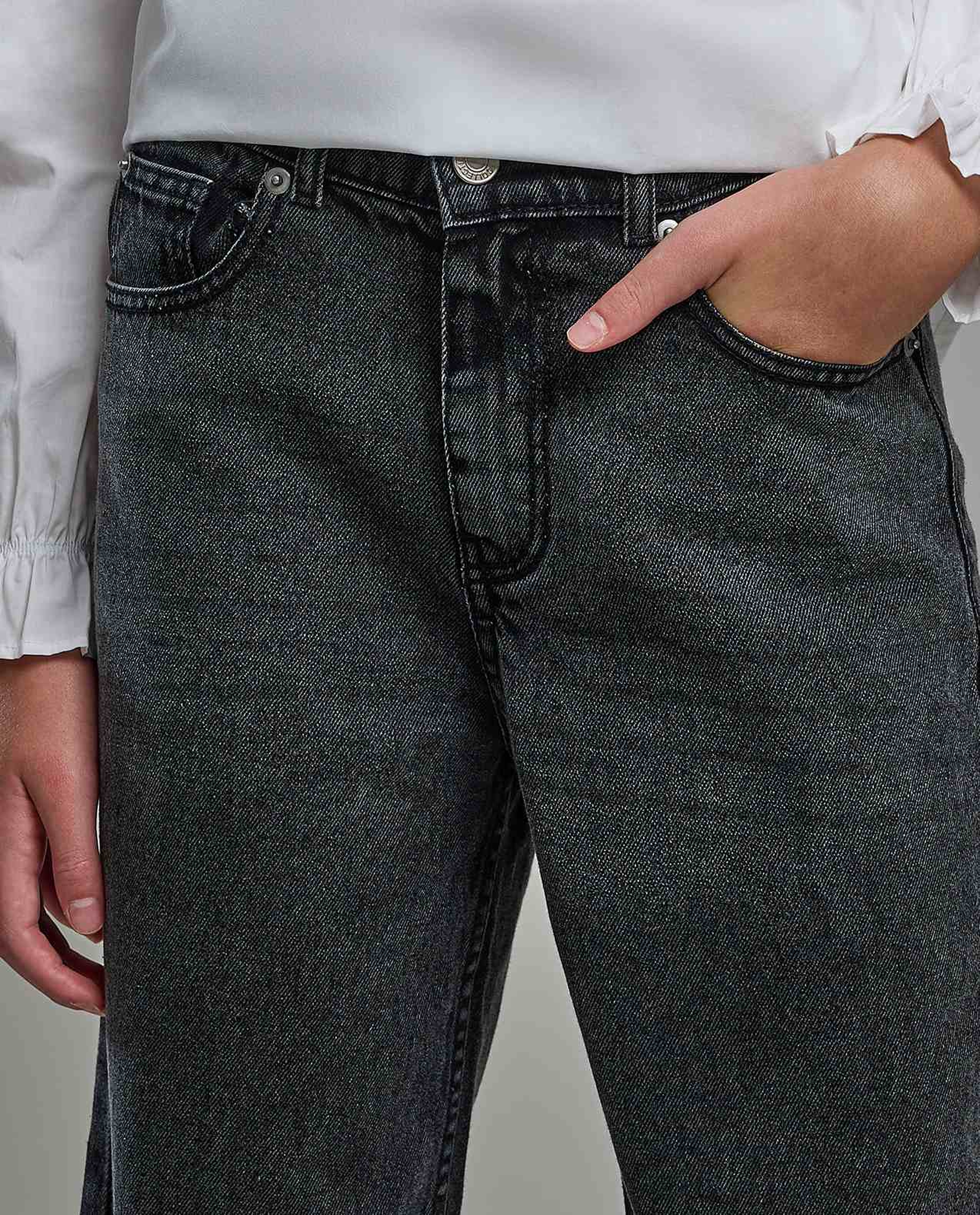 Faded Mom Fit Jeans