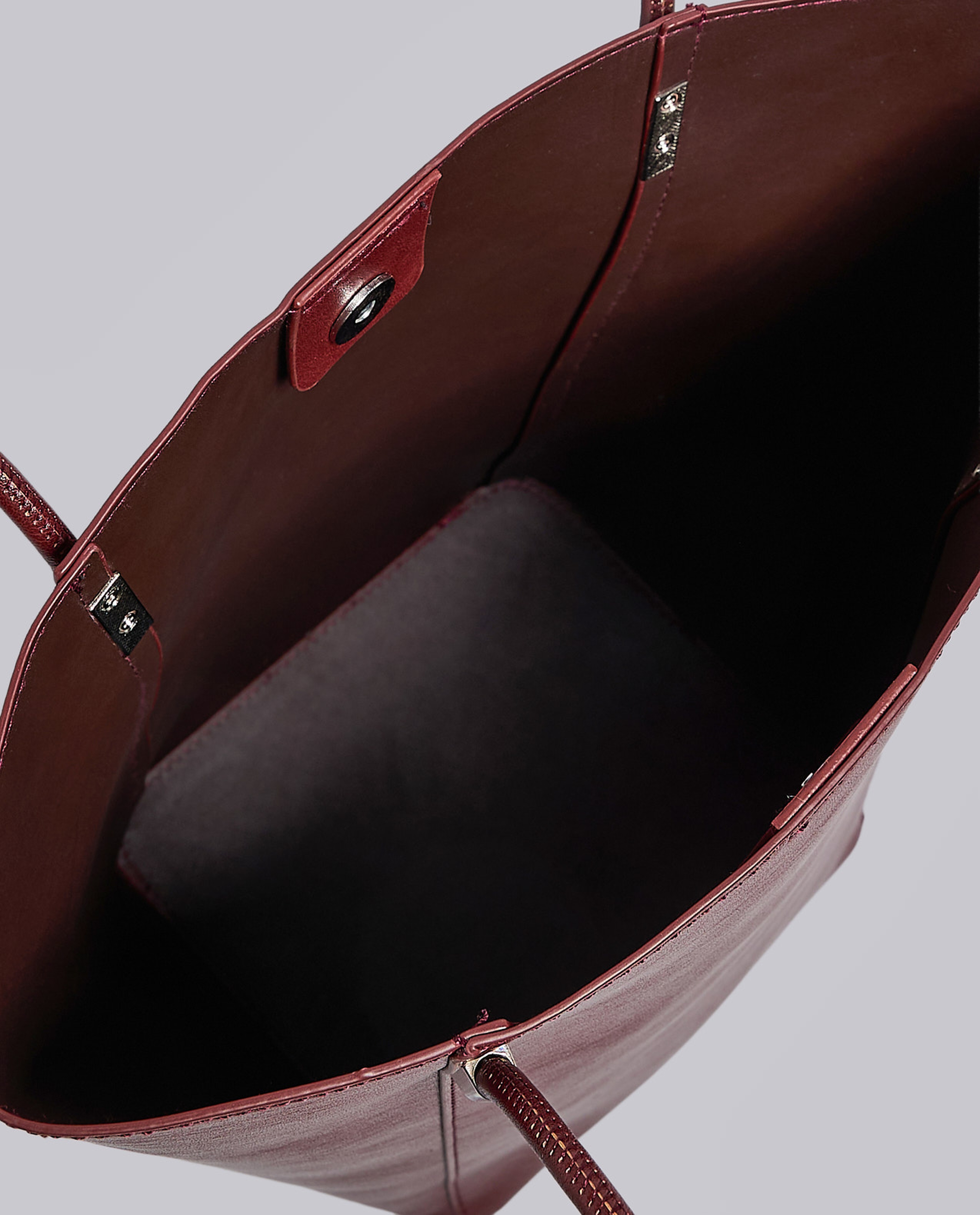 Textured Shoulder Bag with Drawstring Pouch