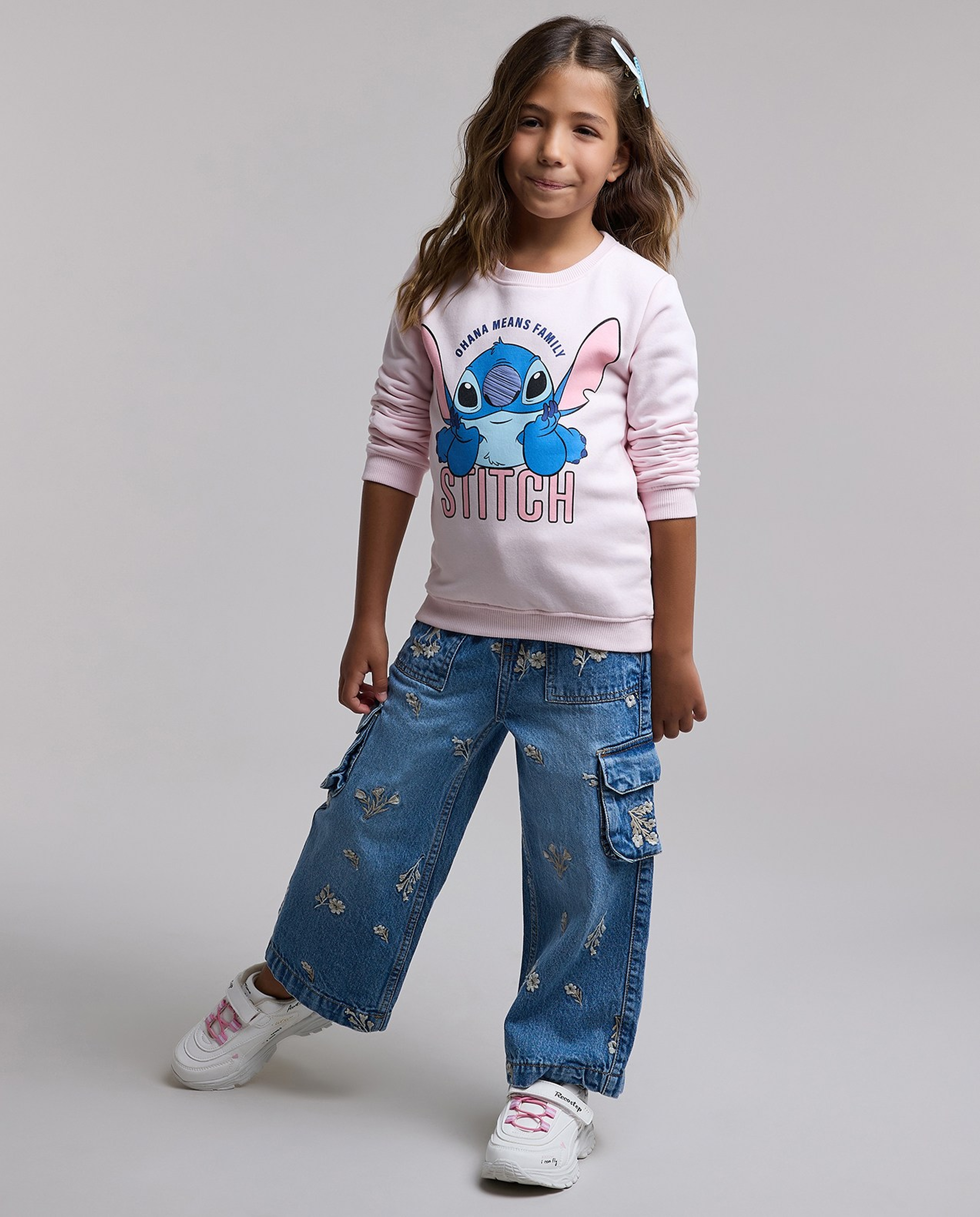 Stitch Print Sweatshirt with Crew Neck and Longs Sleeves