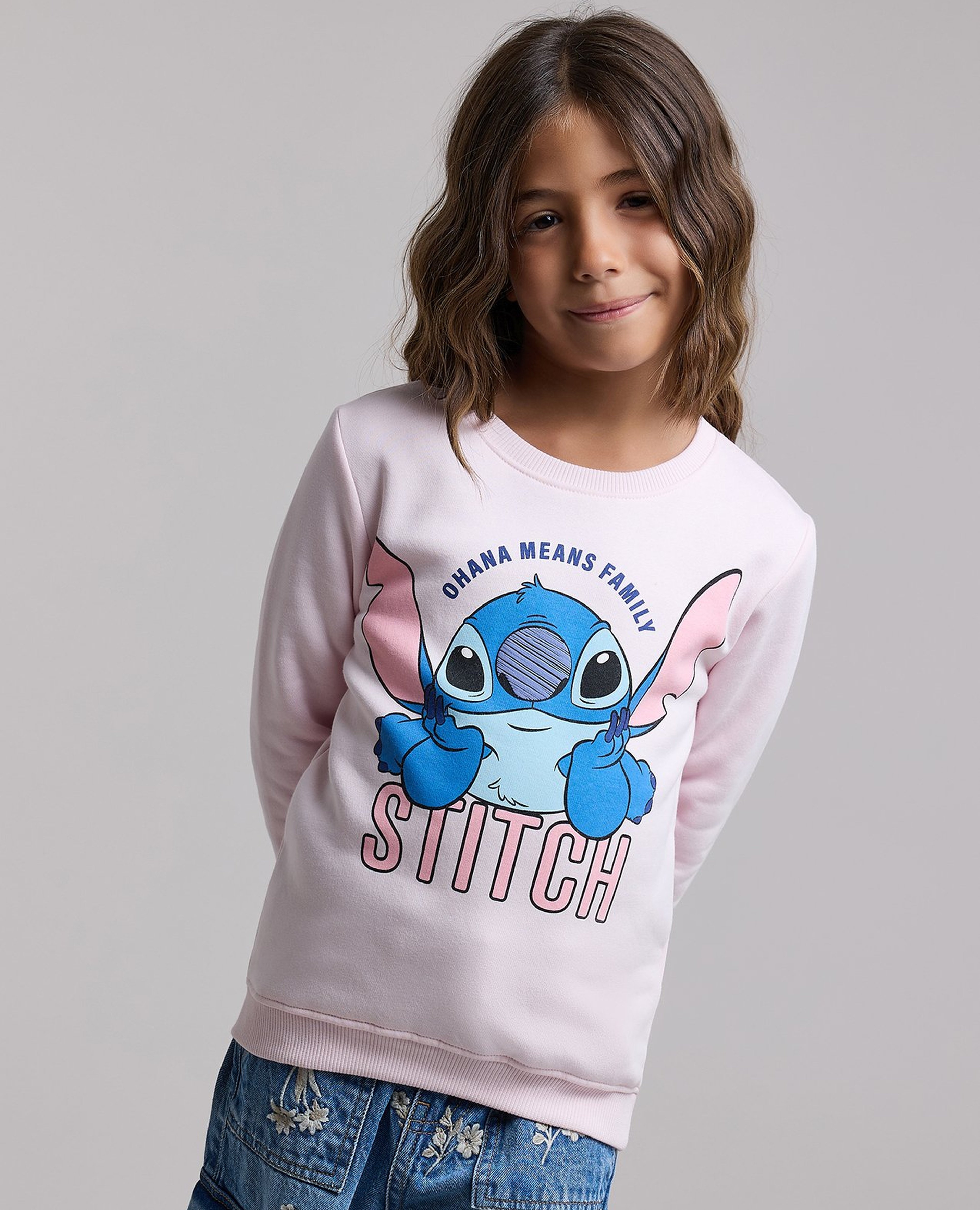 سويتشيرت برقبة مستديرة وكم طويل