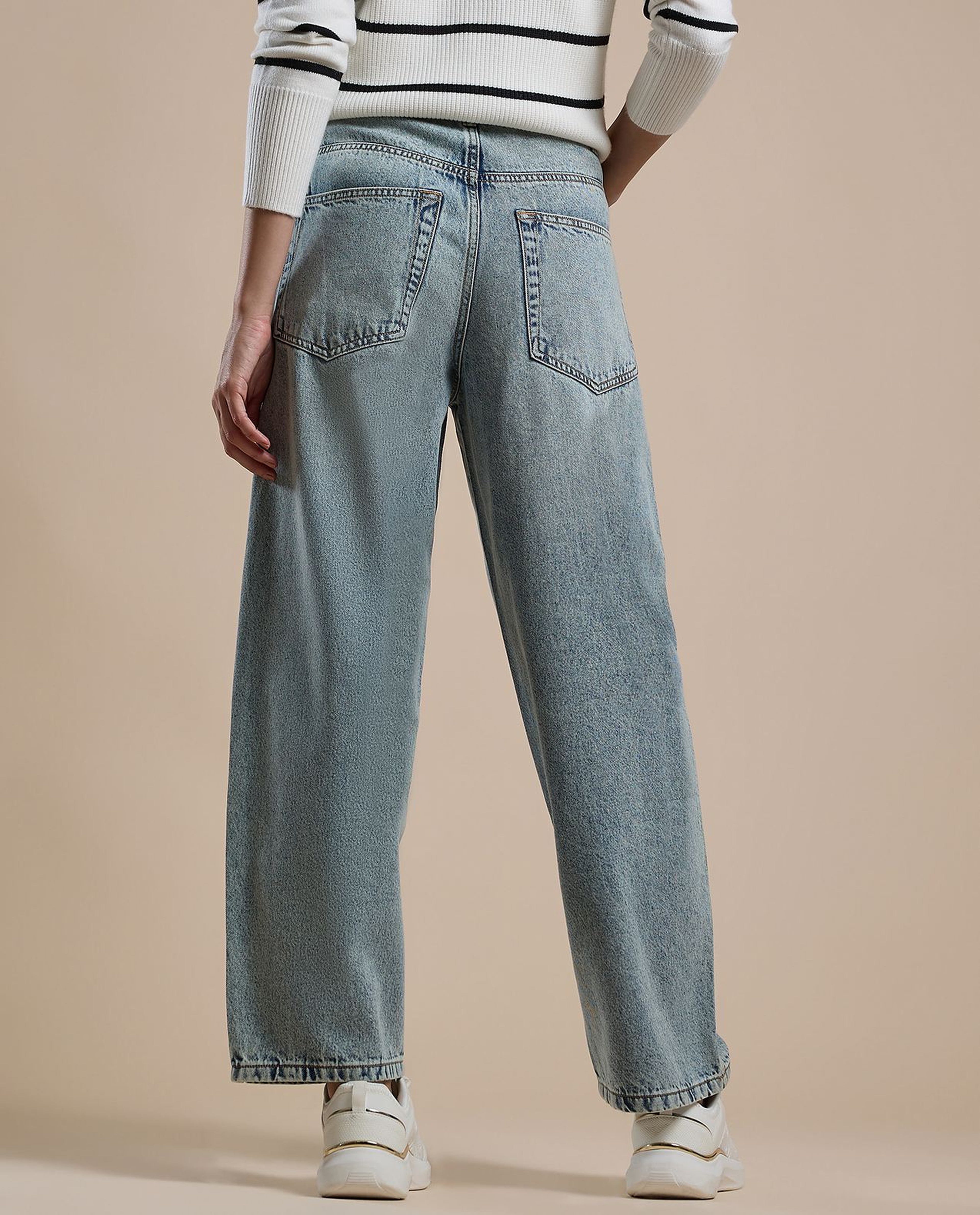 Washed Balloon Fit Jeans with Button Closure