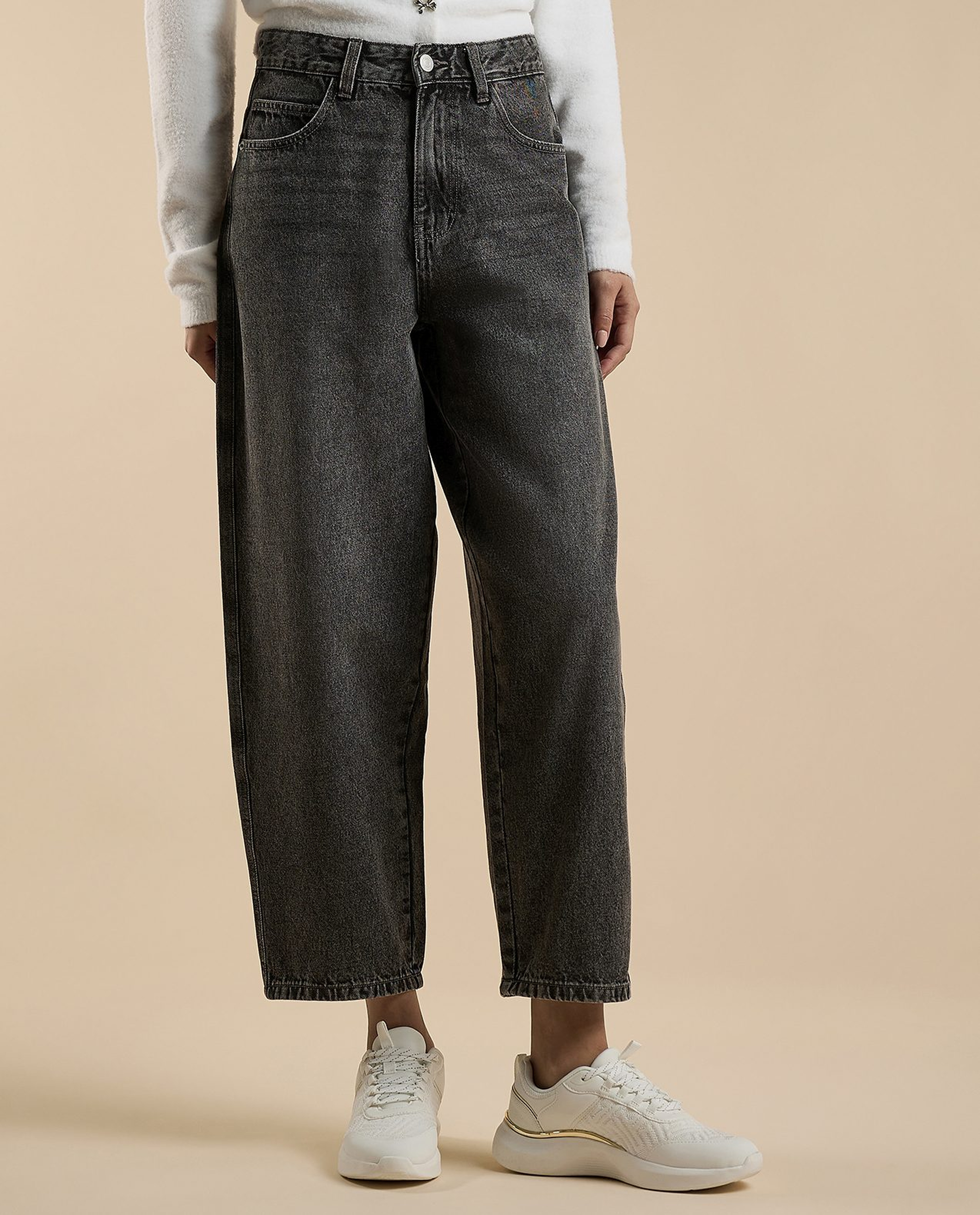 Washed Pleated Jeans with Button Closure