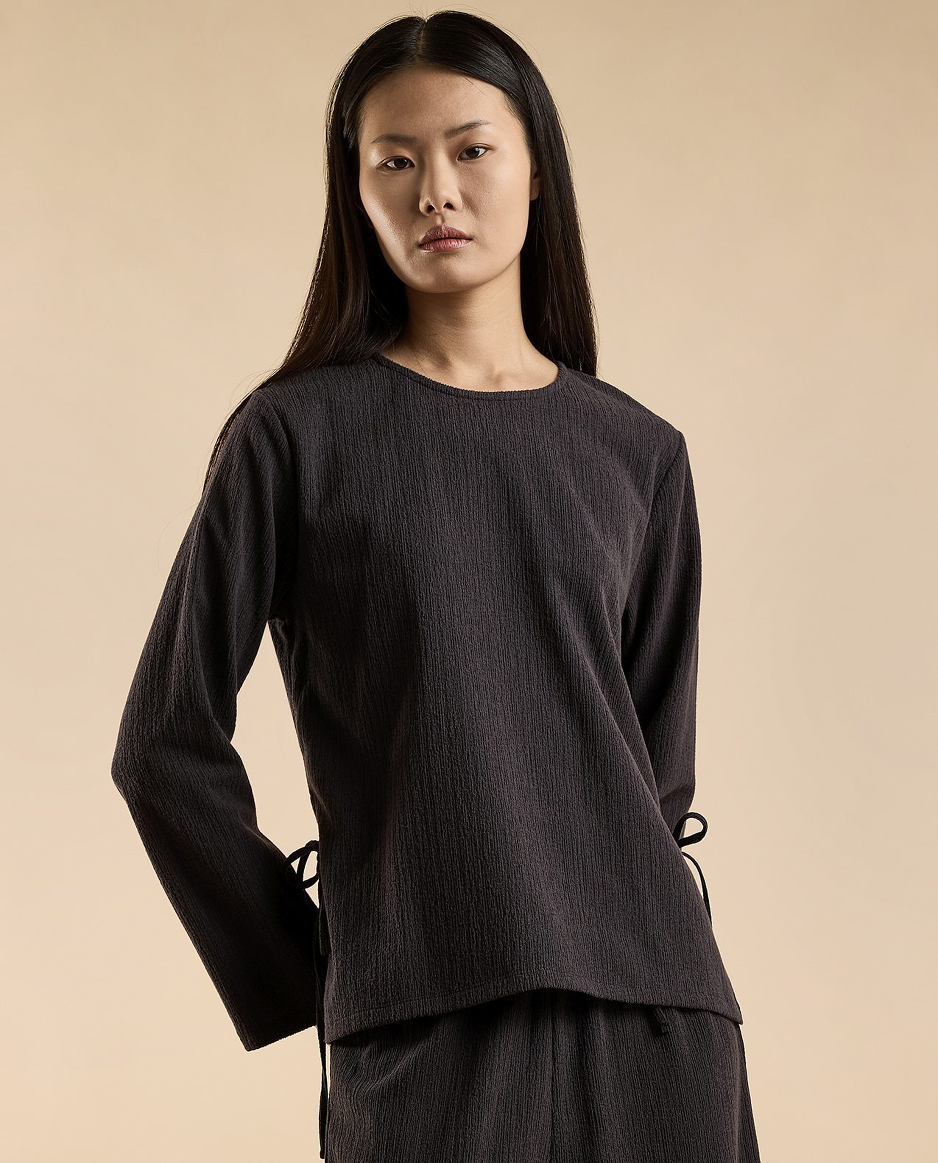 Textured Top with Crew Neck and Long Sleeves