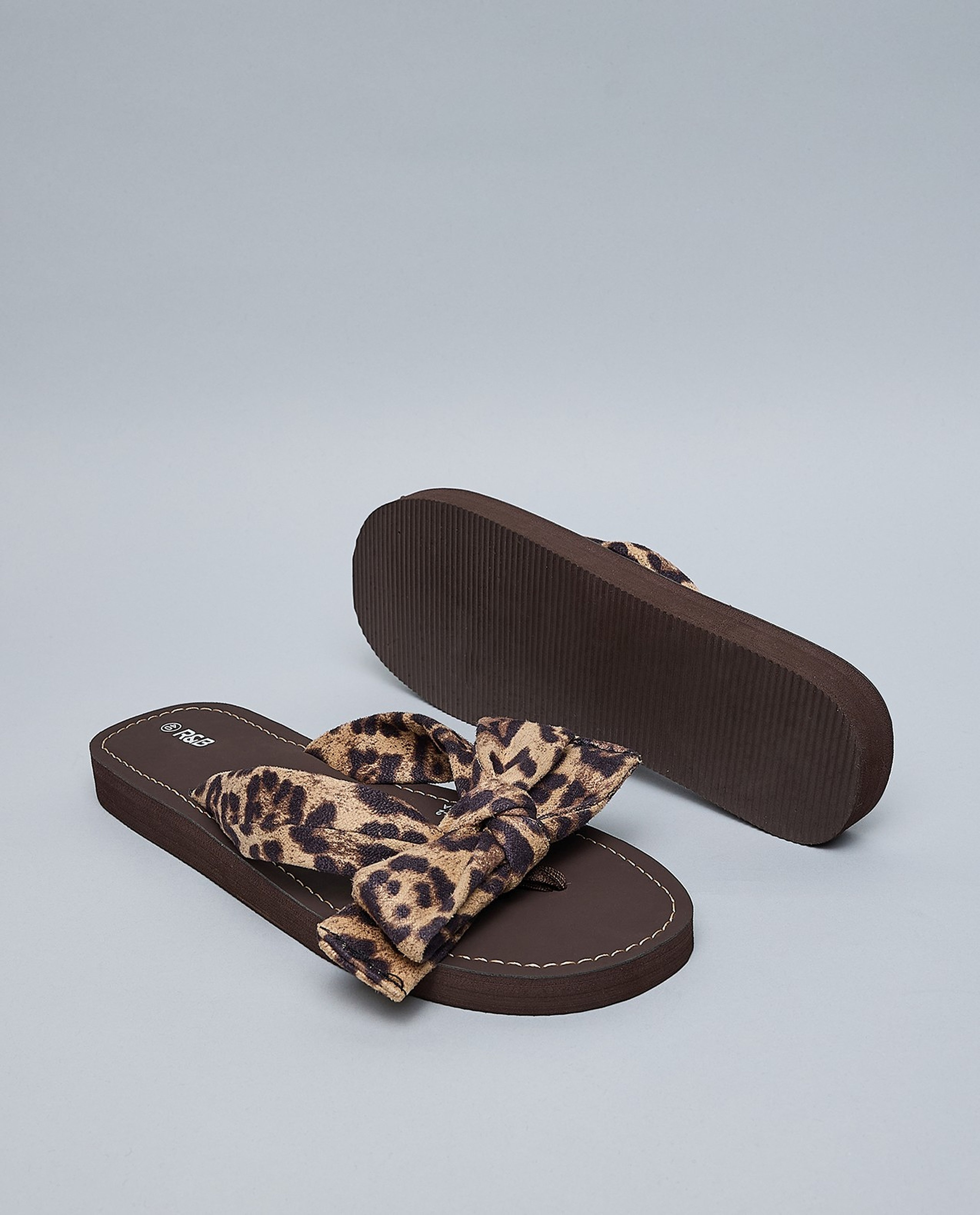 Leopard Printed Bow Detail Flat Sandals