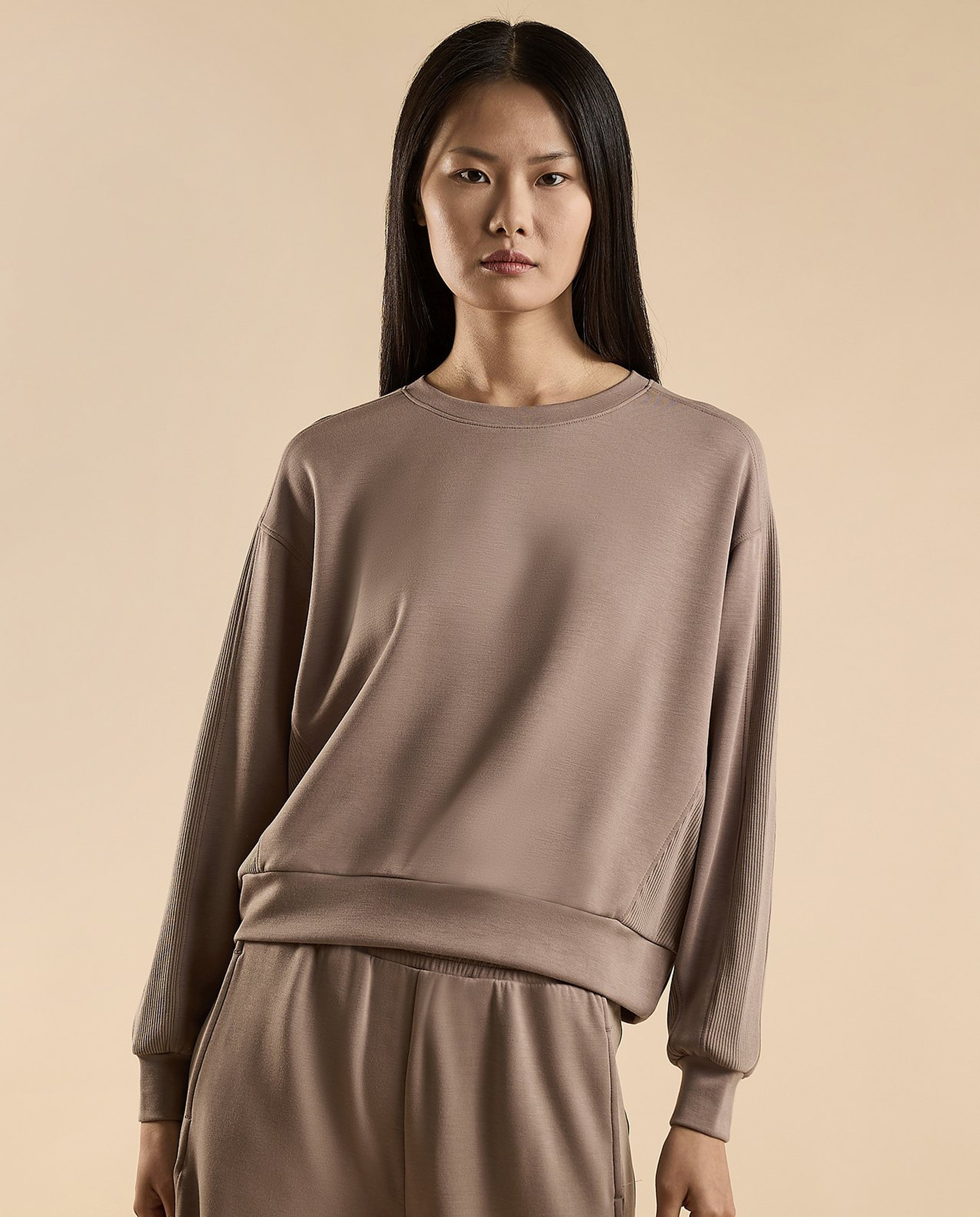 Solid Sweatshirt with Crew Neck and Long Sleeves