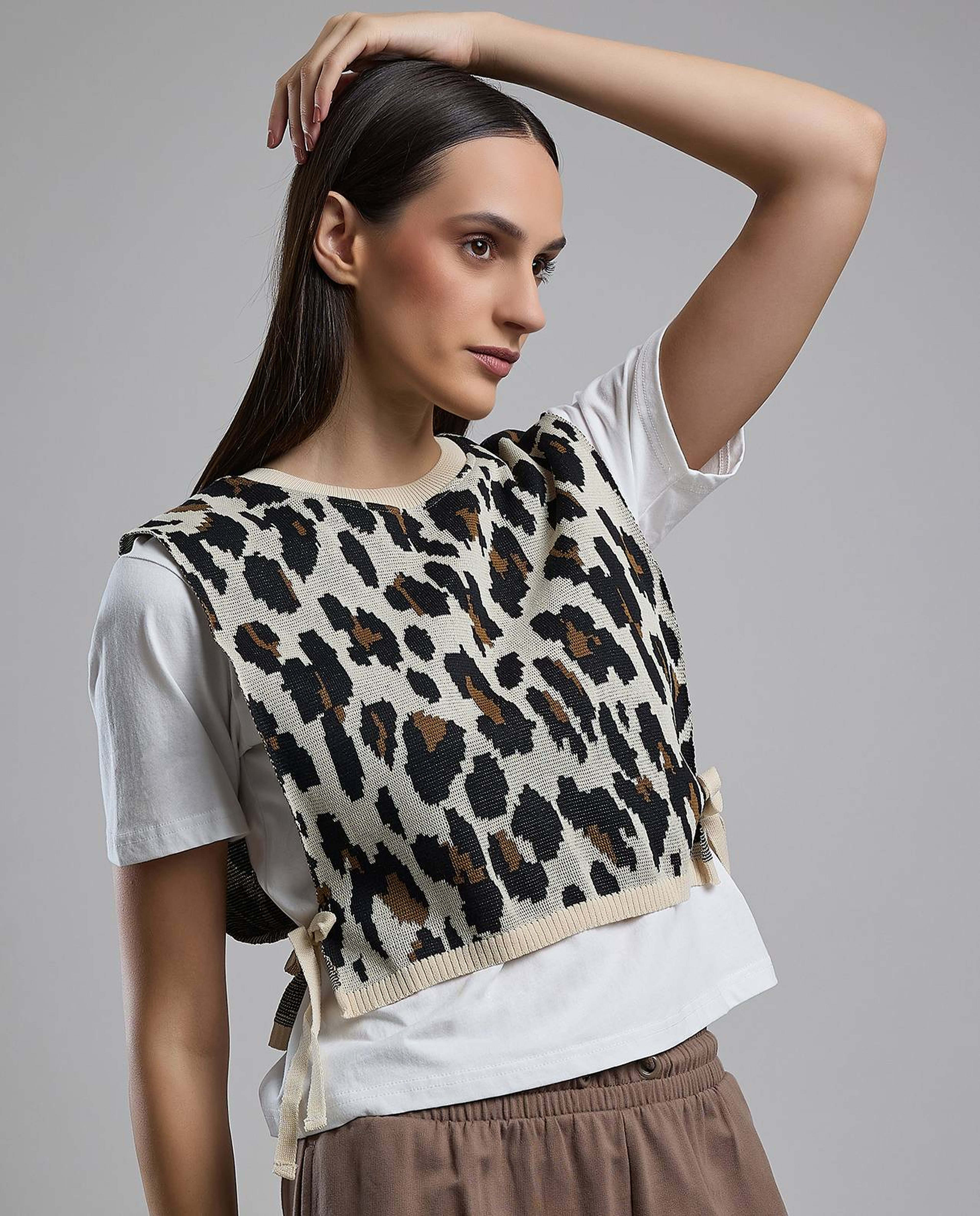 Animal Patterned Layered Top with Crew Neck and Short Sleeves