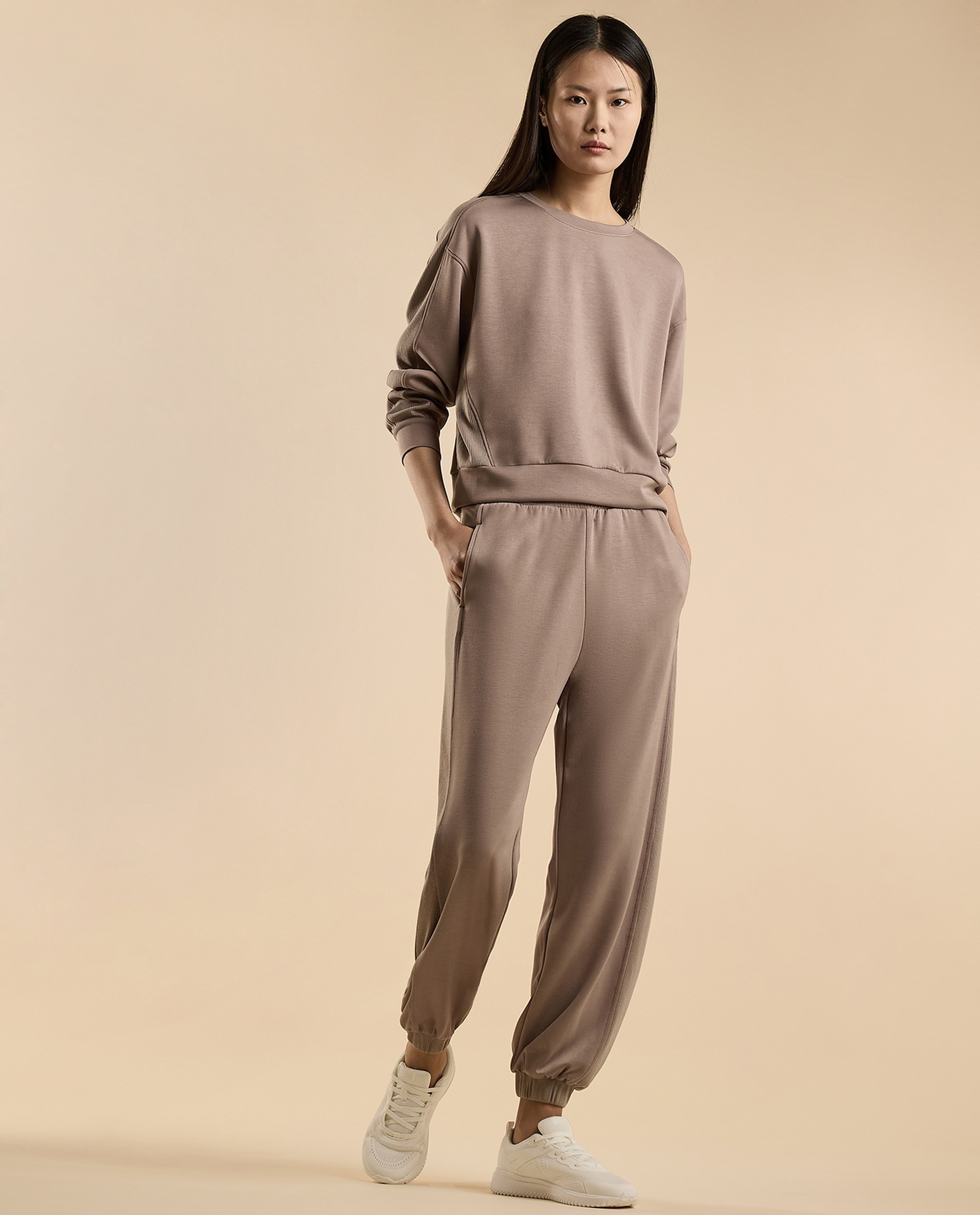 Solid Sweatshirt with Crew Neck and Long Sleeves