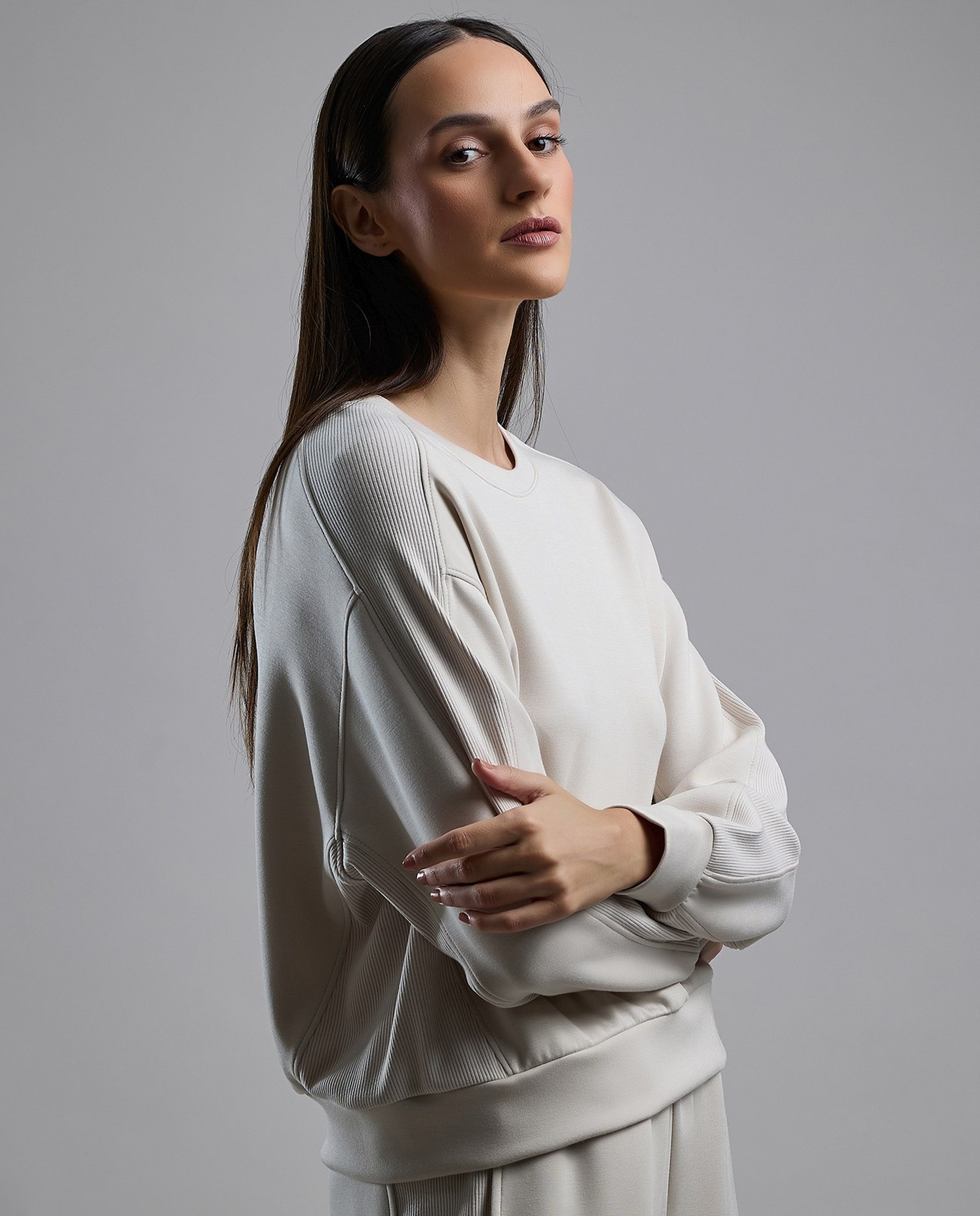 Solid Sweatshirt with Crew Neck and Long Sleeves