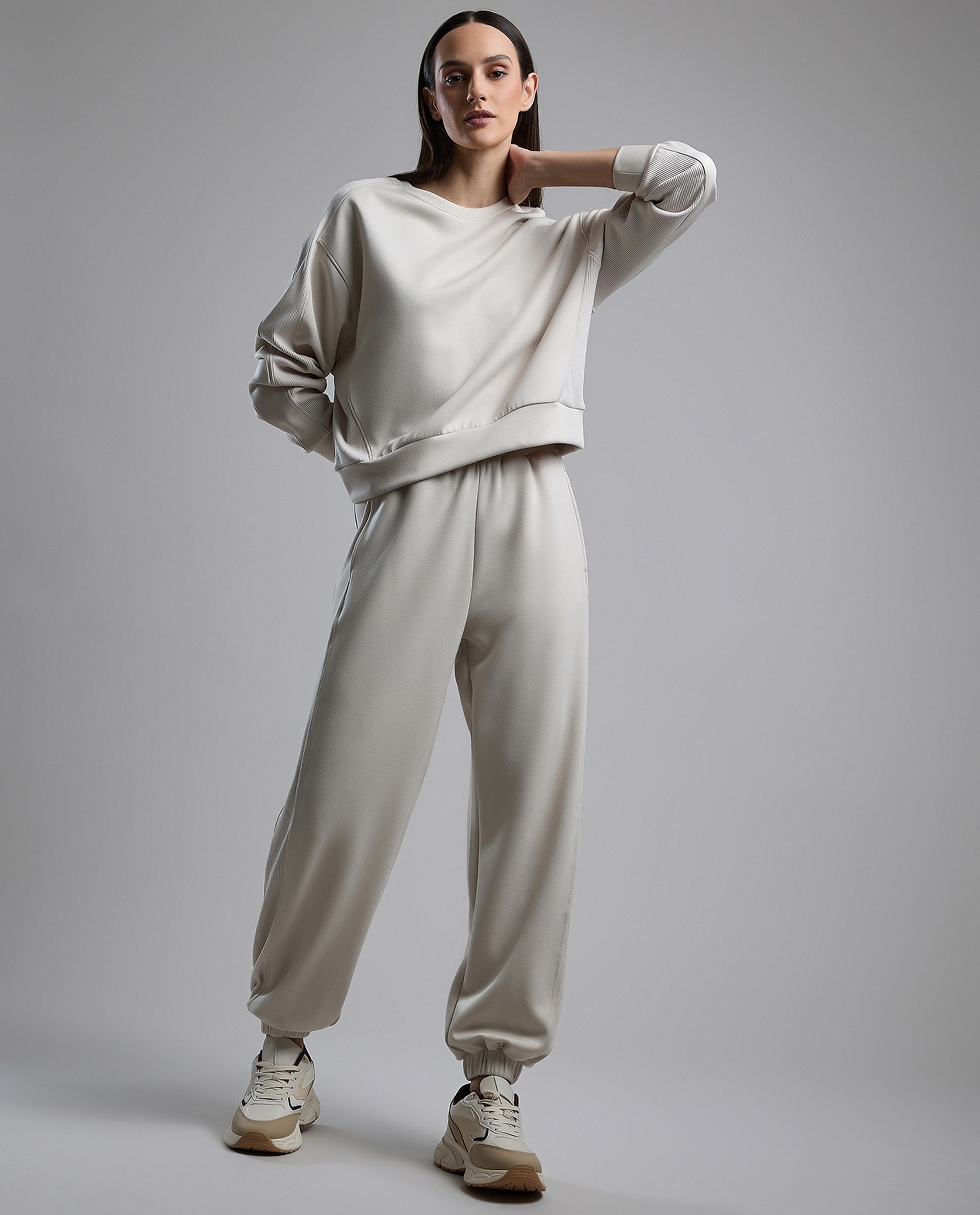 Solid Sweatshirt with Crew Neck and Long Sleeves