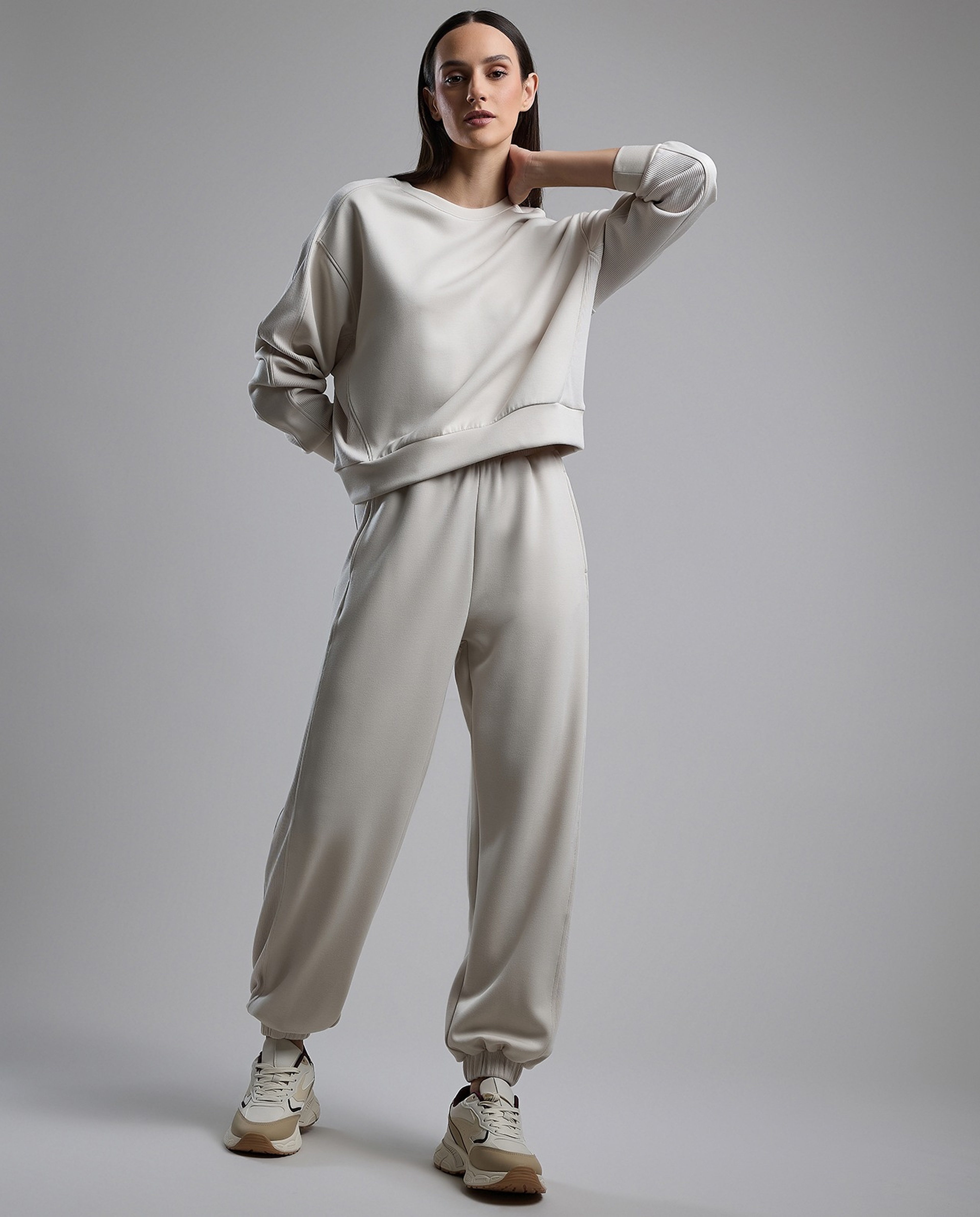 Solid Sweatshirt with Crew Neck and Long Sleeves