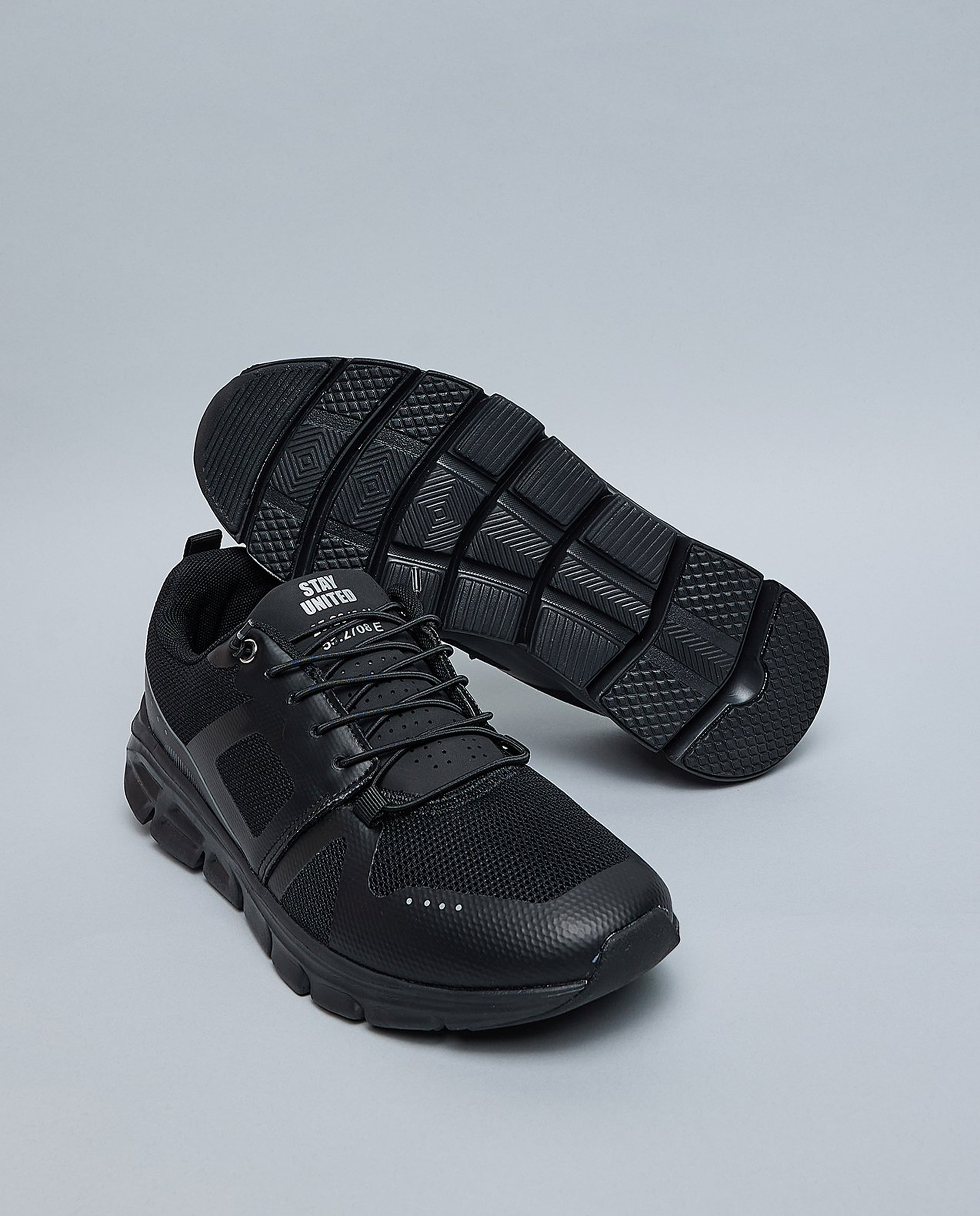 Mesh Detail Lace Up Sports Shoes