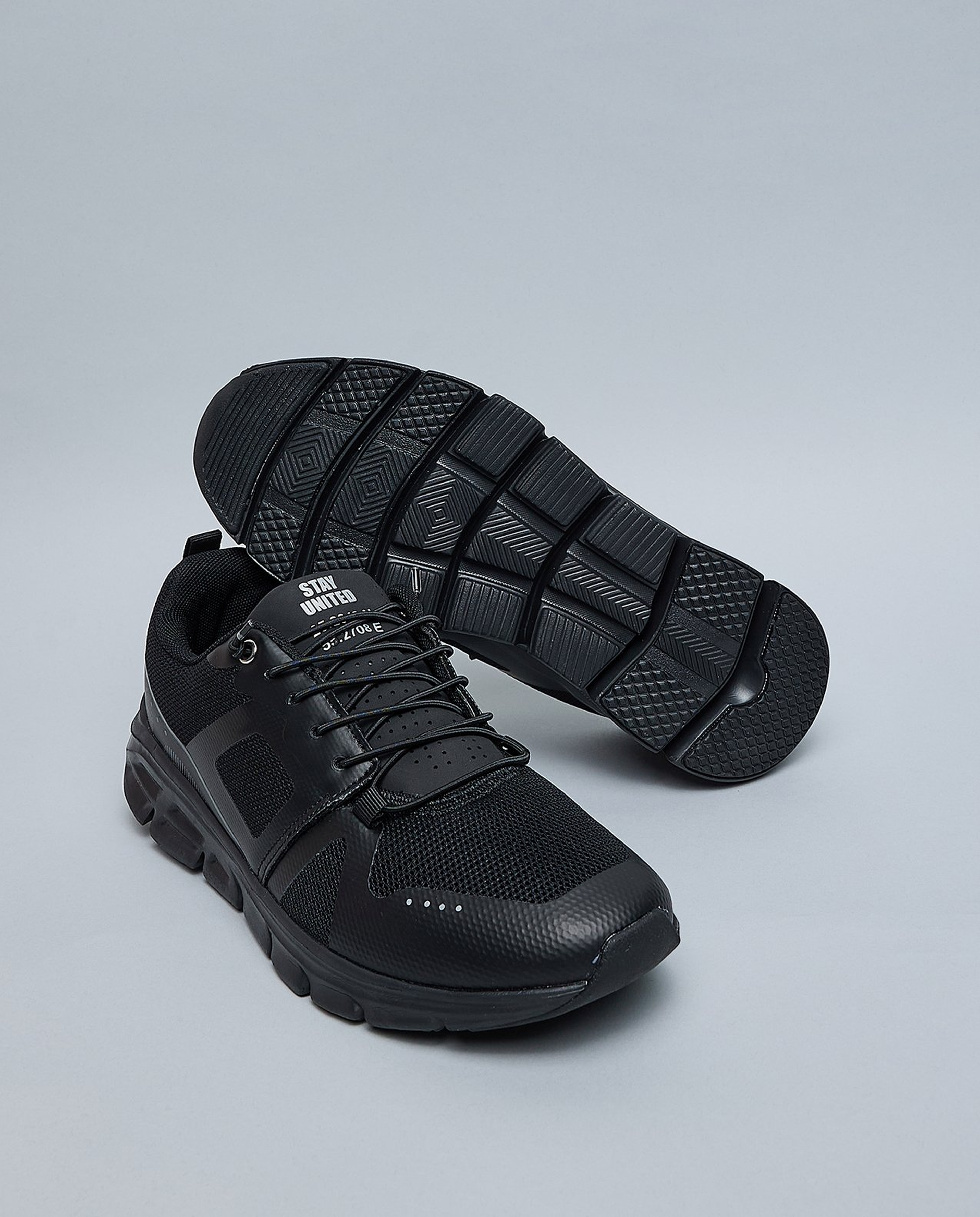 Mesh Detail Lace Up Sports Shoes