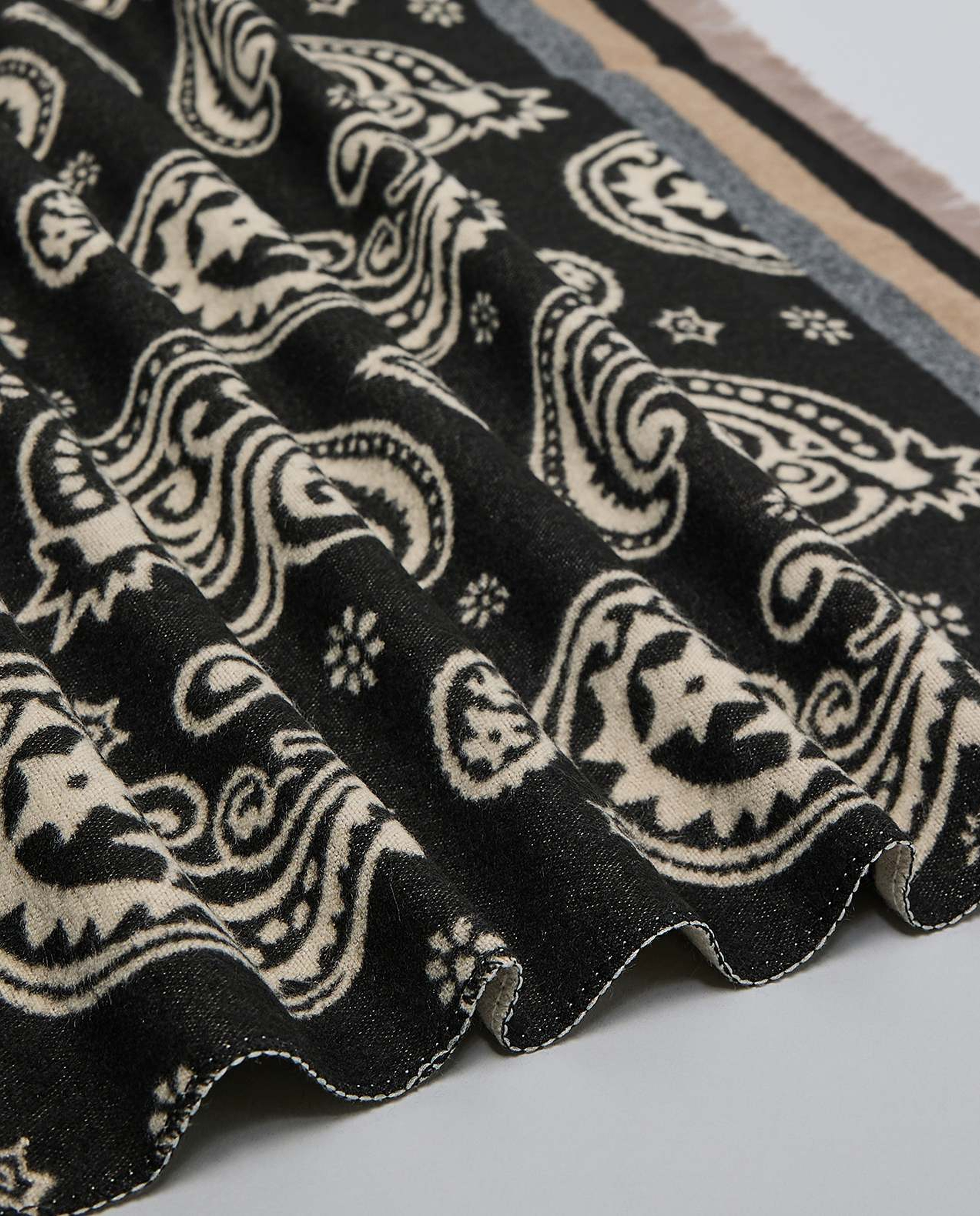 Paisley Patterned Scarf