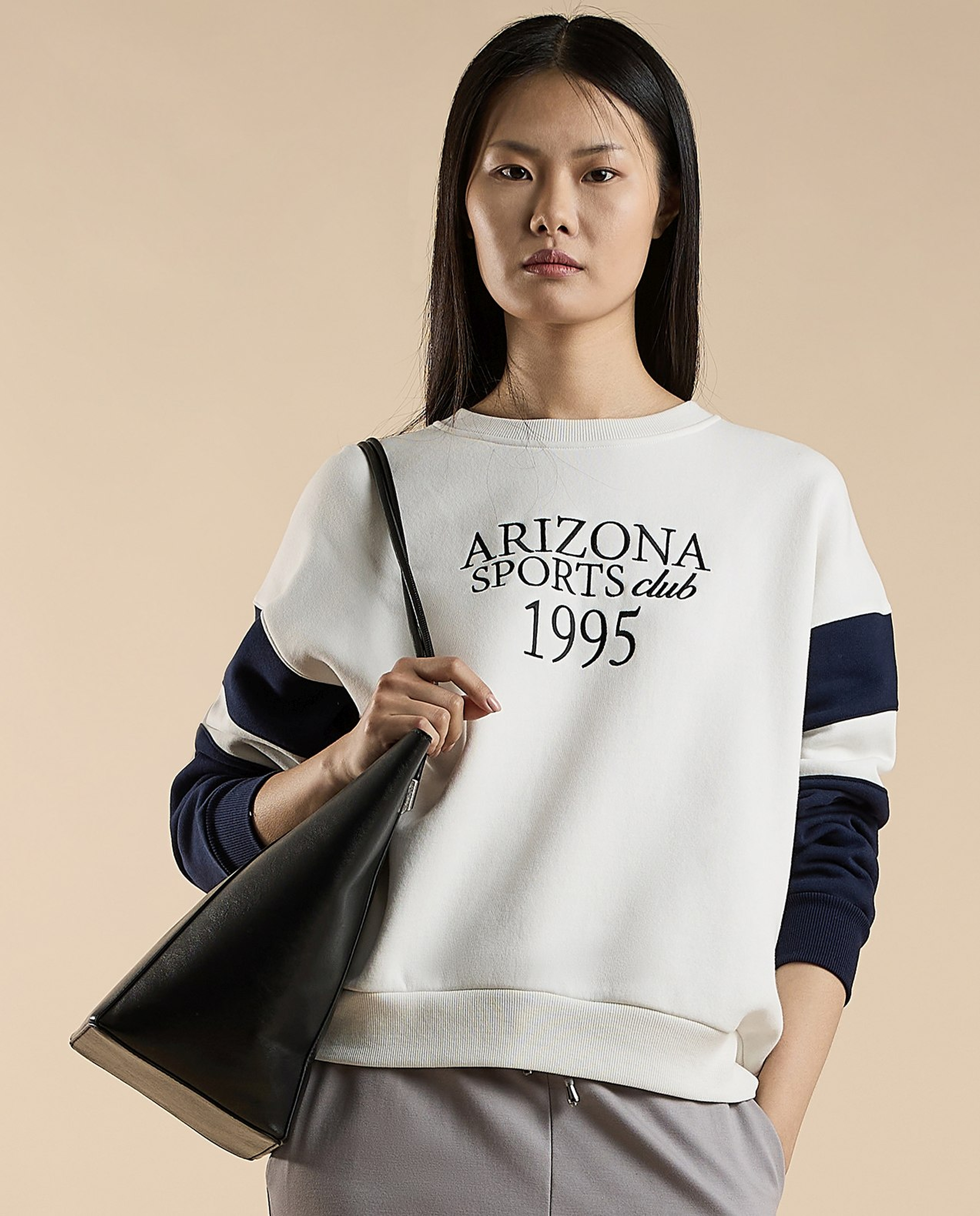 Color Block Sweatshirt with Crew Neck and Long Sleeves