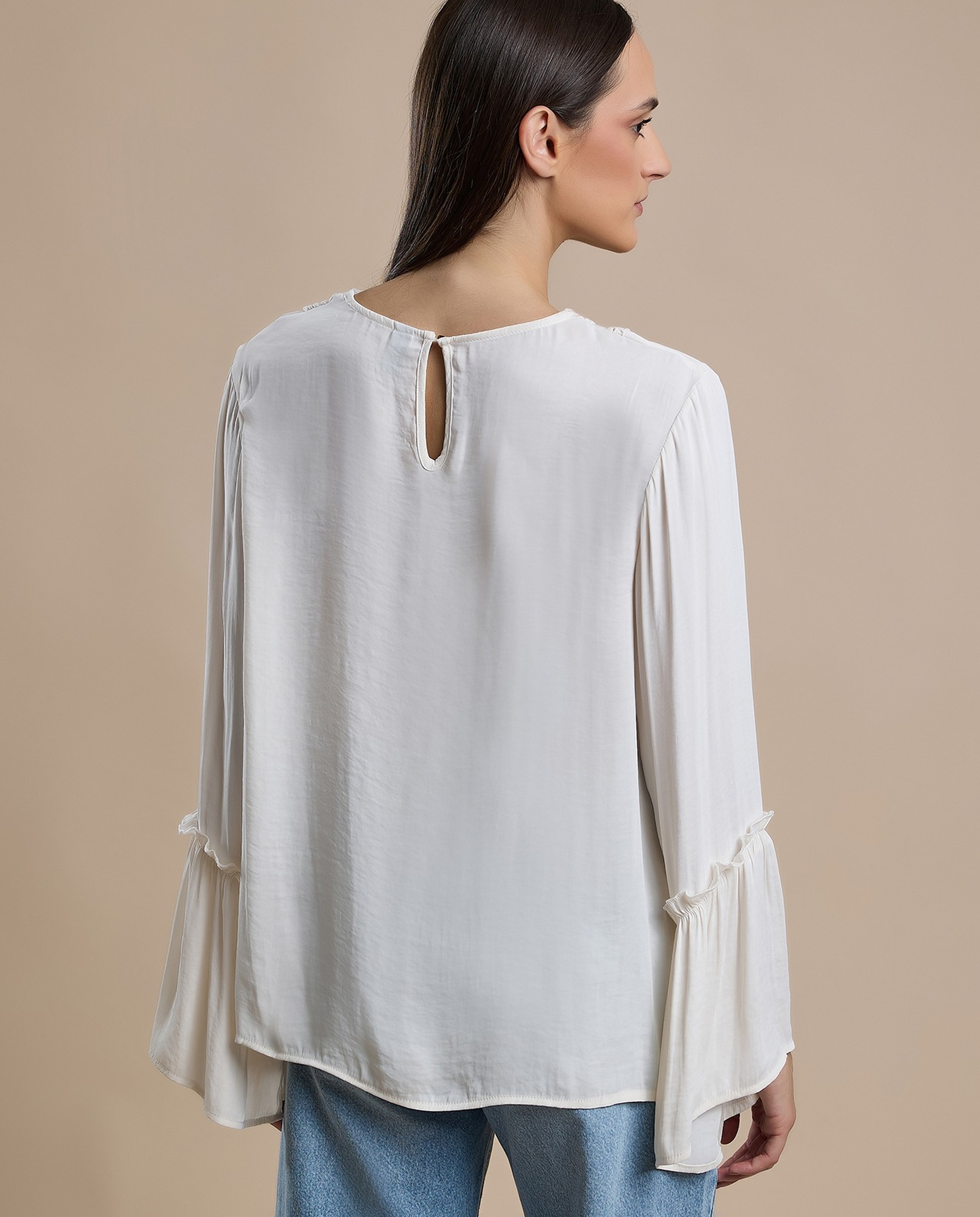 Laced Top with Crew Neck and Flounce Sleeves