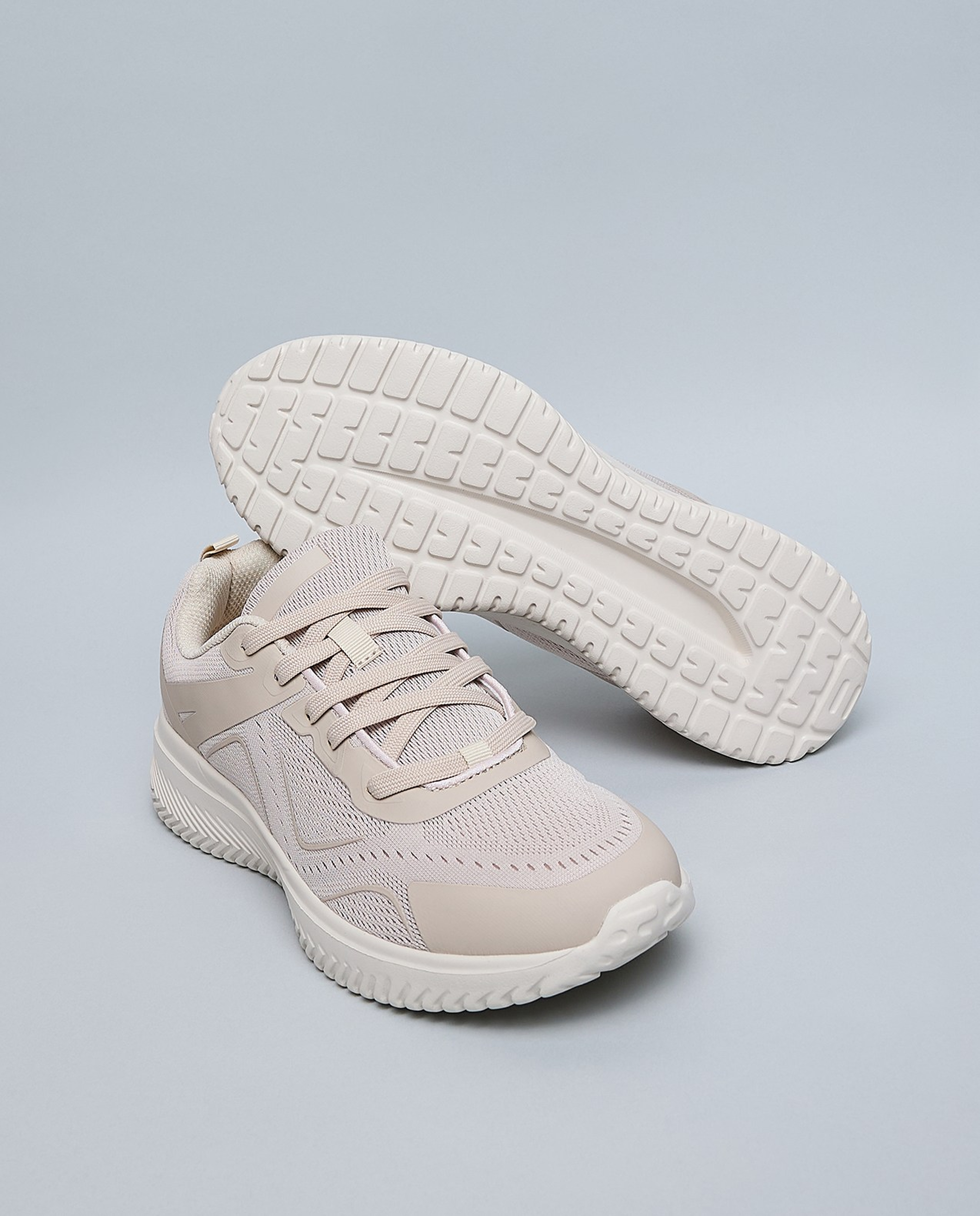 Knitted Lace Up Sports Shoes