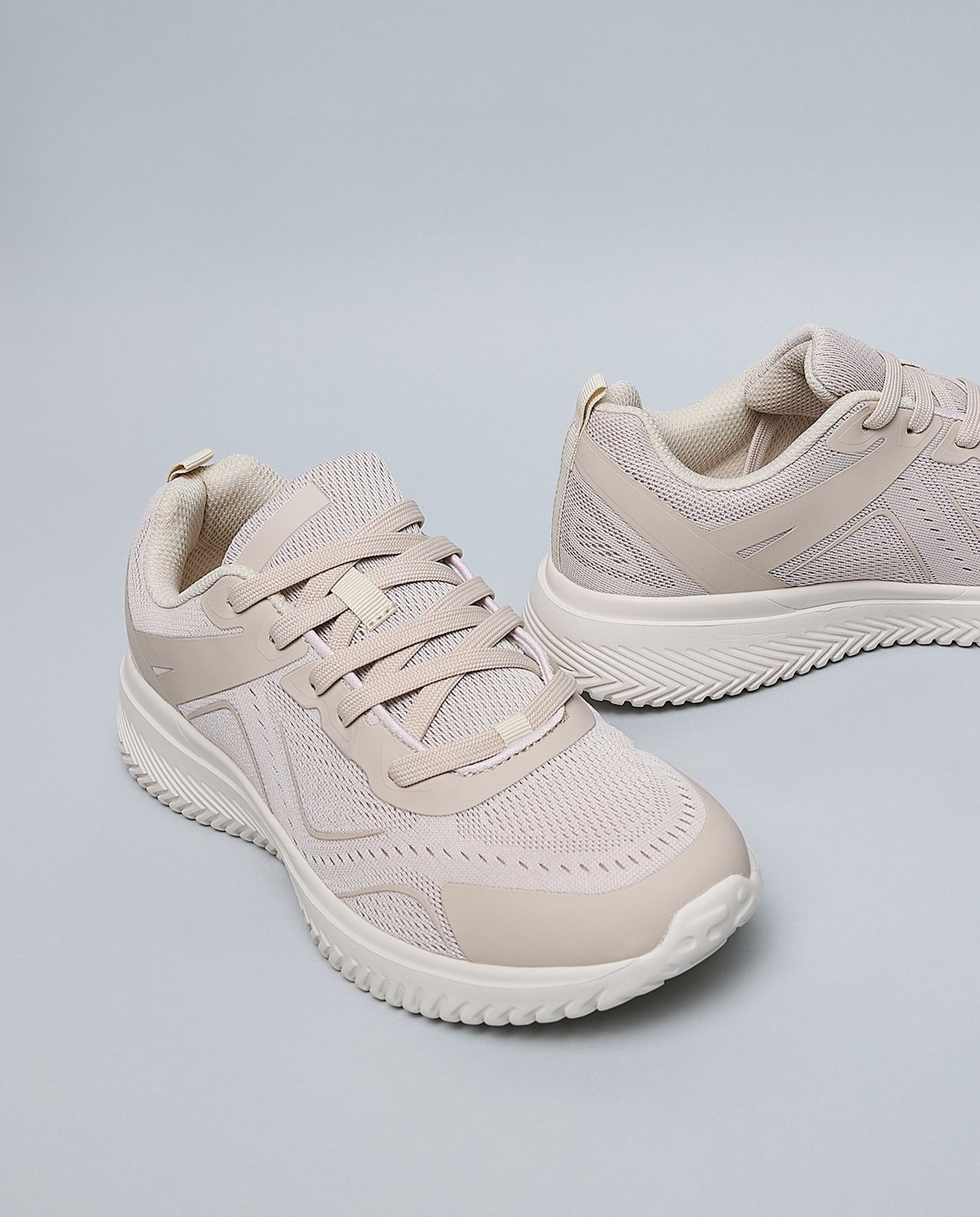 Knitted Lace Up Sports Shoes