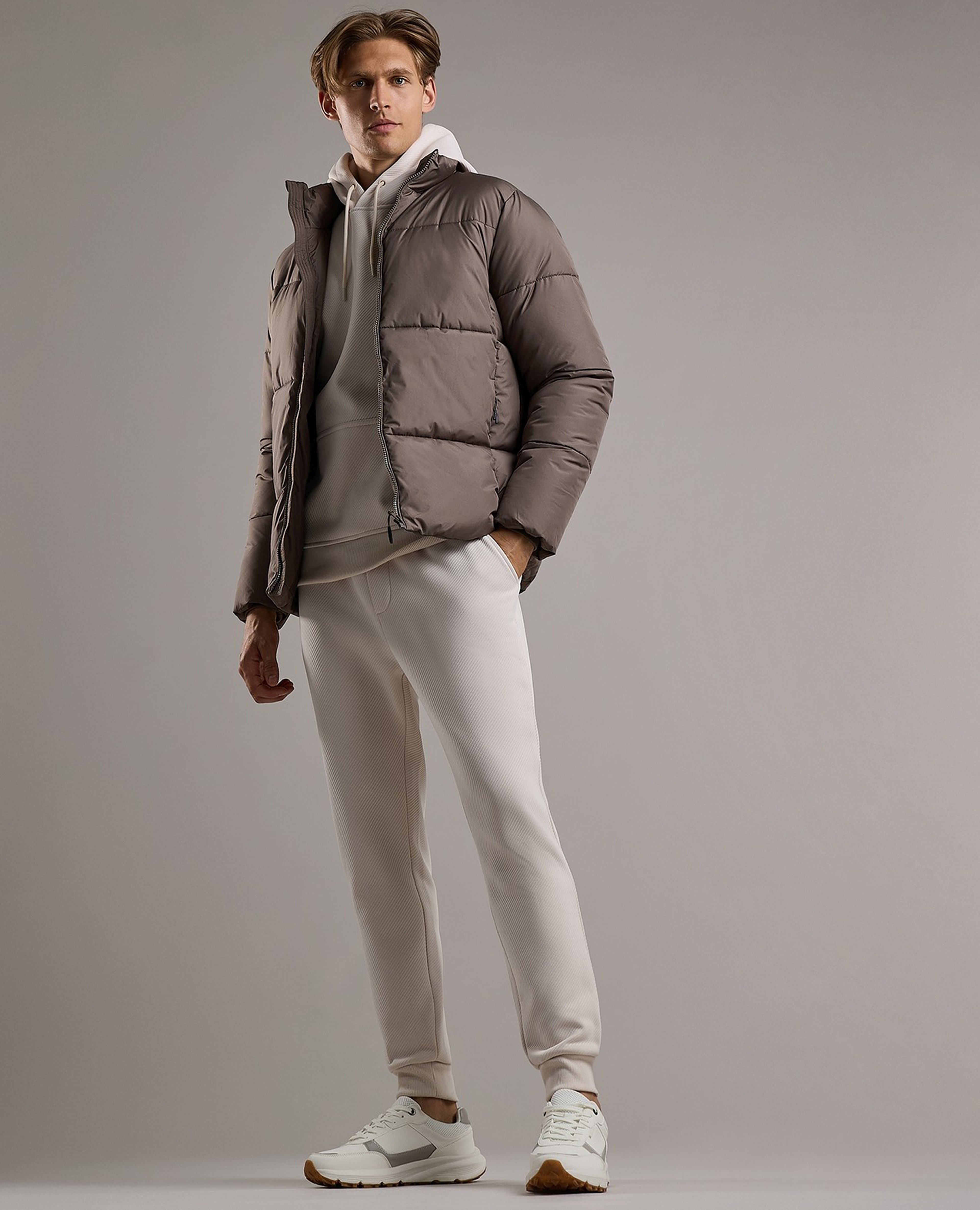 جوغر سادة برباط على الخصر