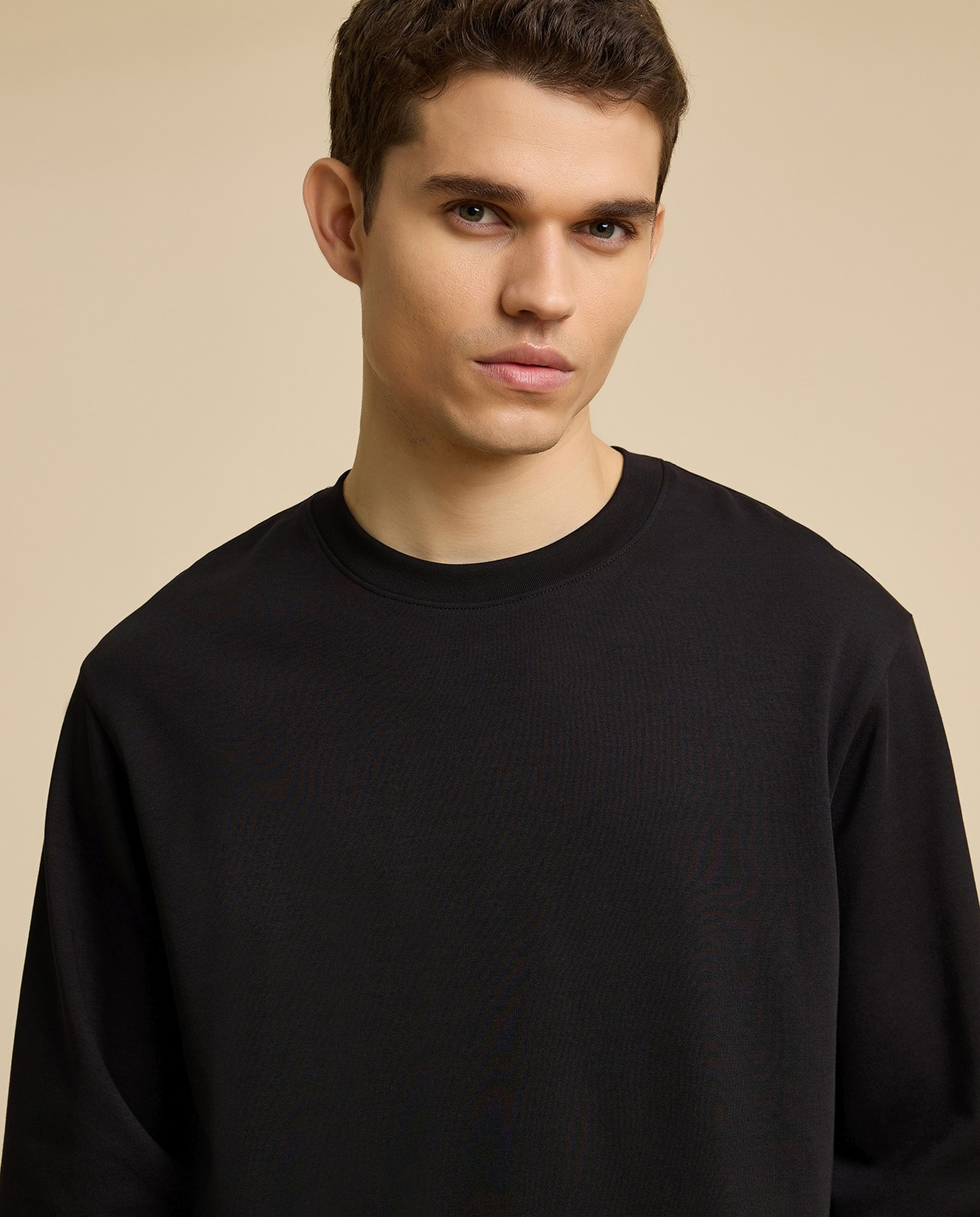 Solid T-Shirt with Crew Neck and Long Sleeves