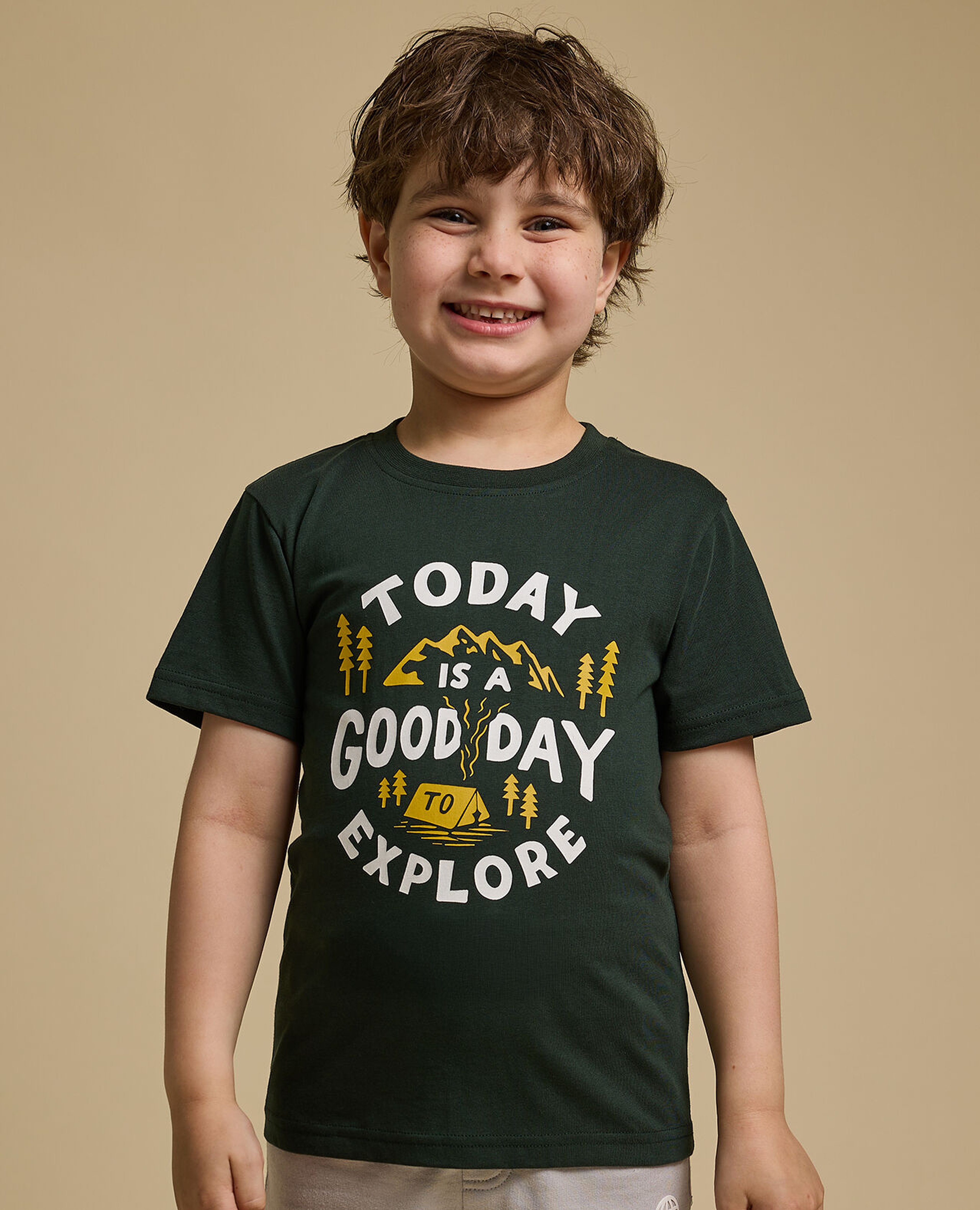 Graphic Print T-Shirt with Crew Neck and Short Sleeves