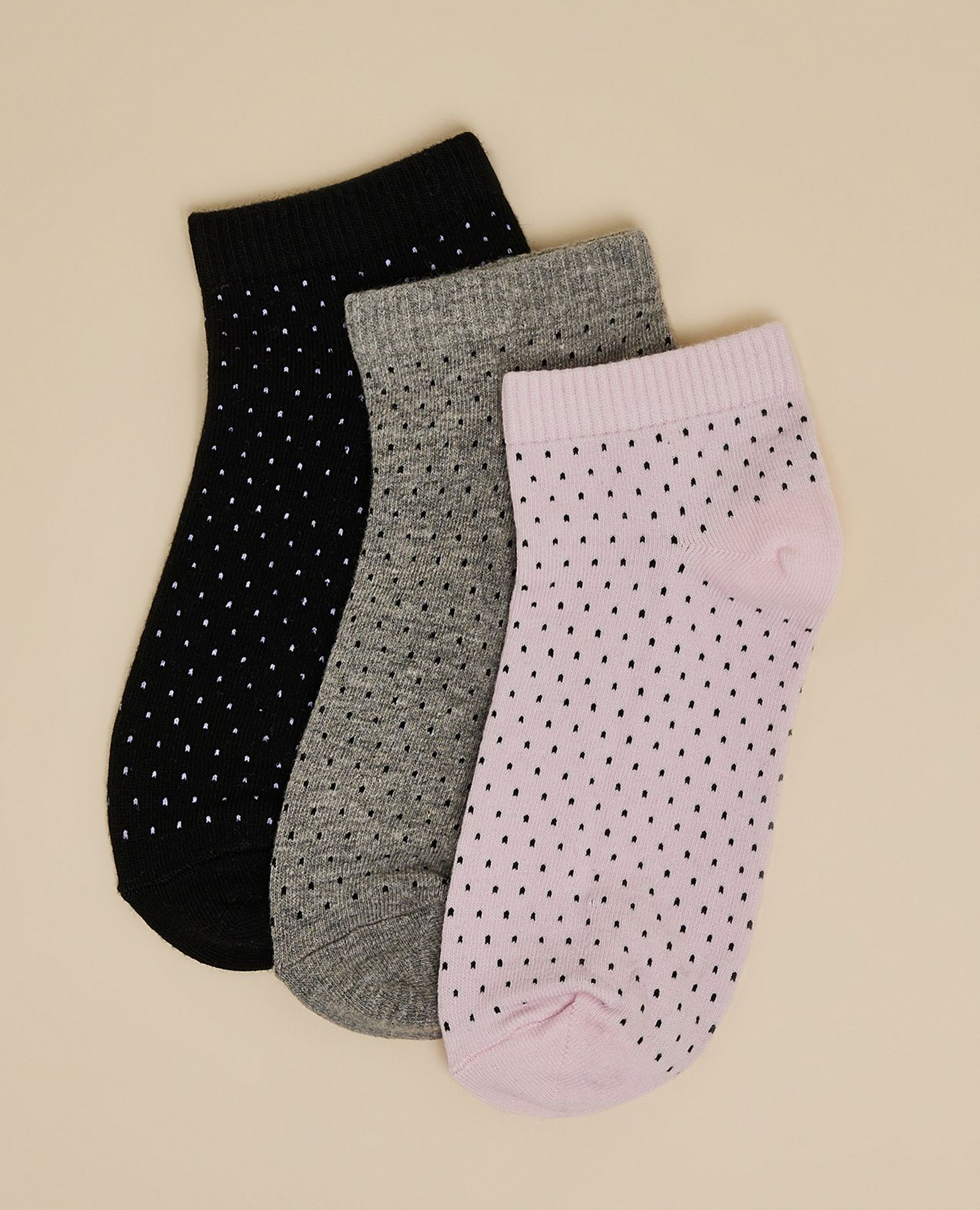 جوارب قصيرة بطبعة - 3 ازواج