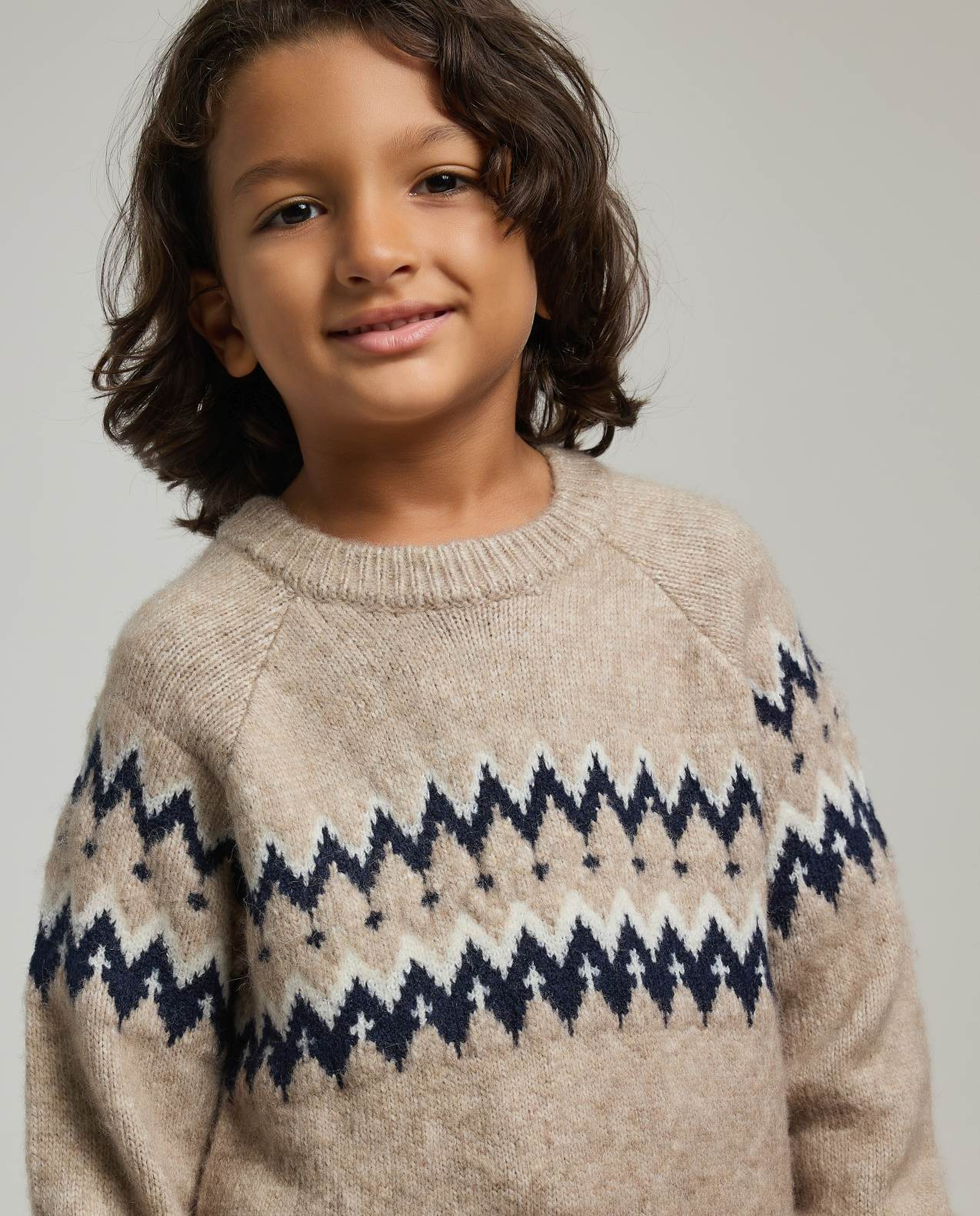 Patterned Sweater with Crew Neck and Long Sleeves